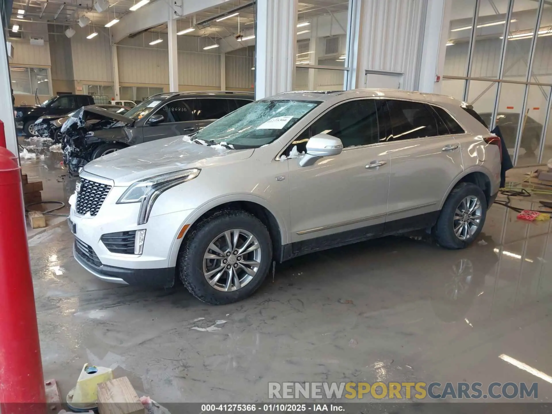2 fotografías del automóvil dañado 1GYKNCRS5LZ172325 CADILLAC XT5 2020