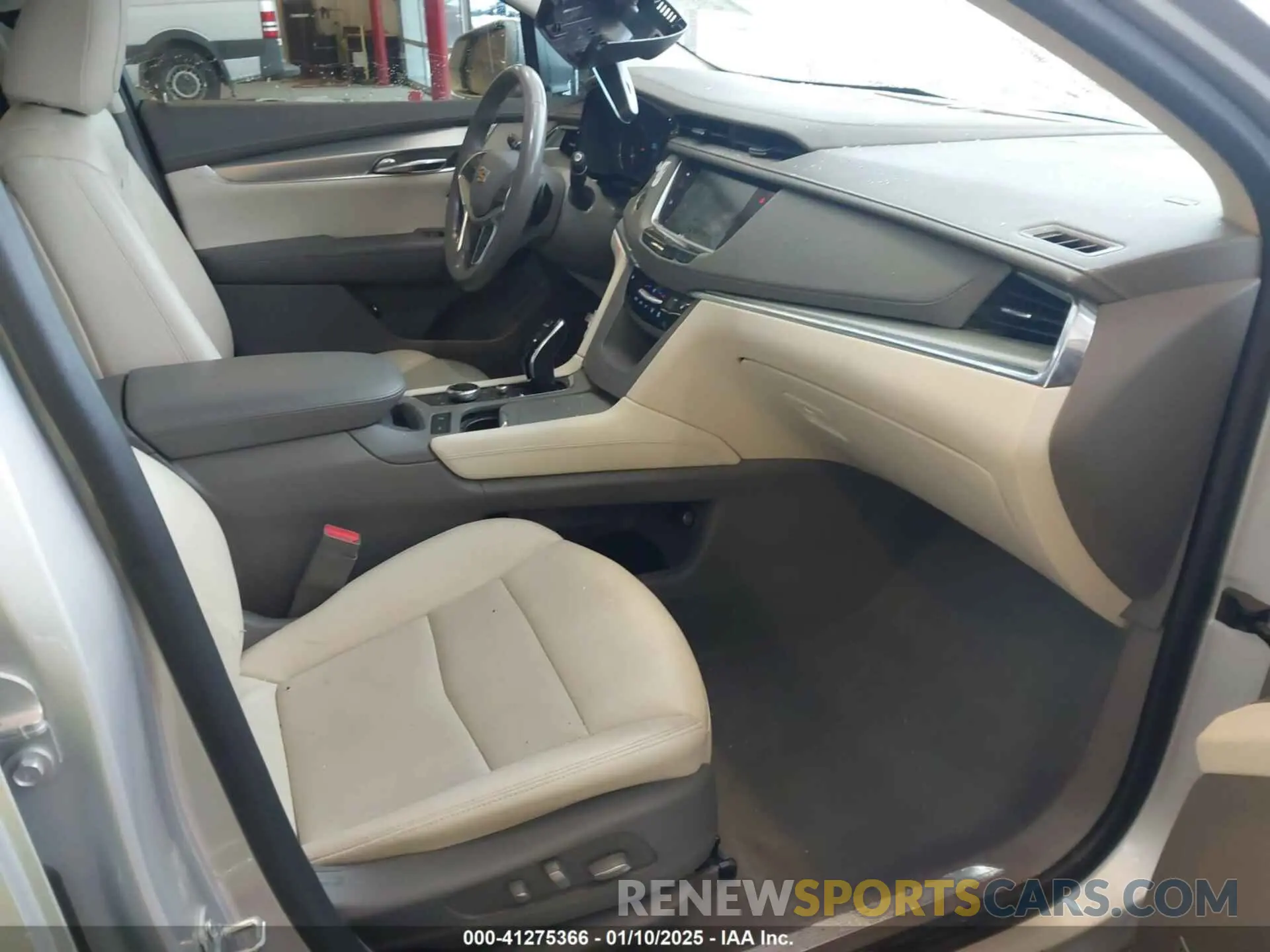 5 fotografías del automóvil dañado 1GYKNCRS5LZ172325 CADILLAC XT5 2020