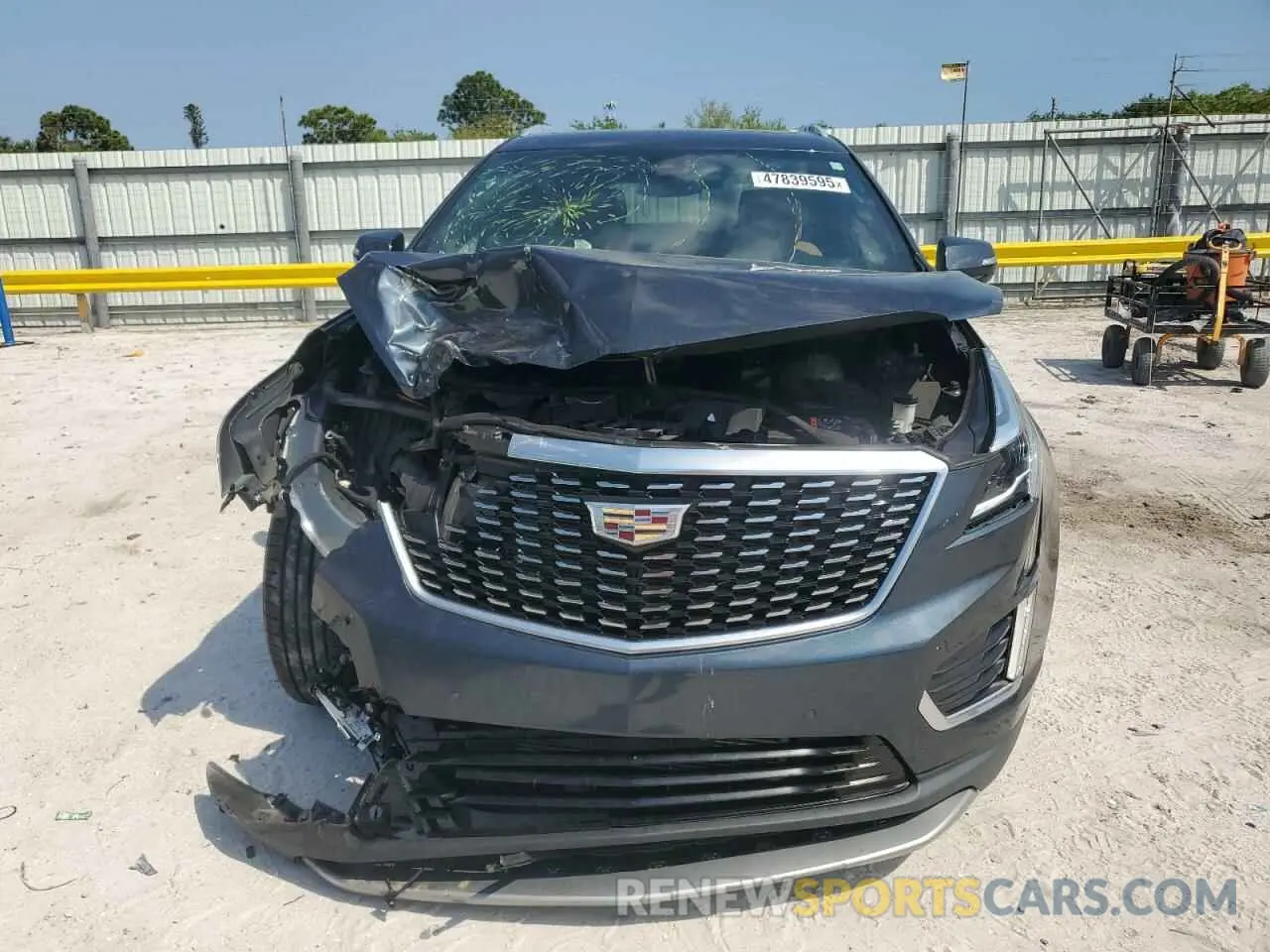 5 fotografías del automóvil dañado 1GYKNCRS7LZ163383 CADILLAC XT5 2020