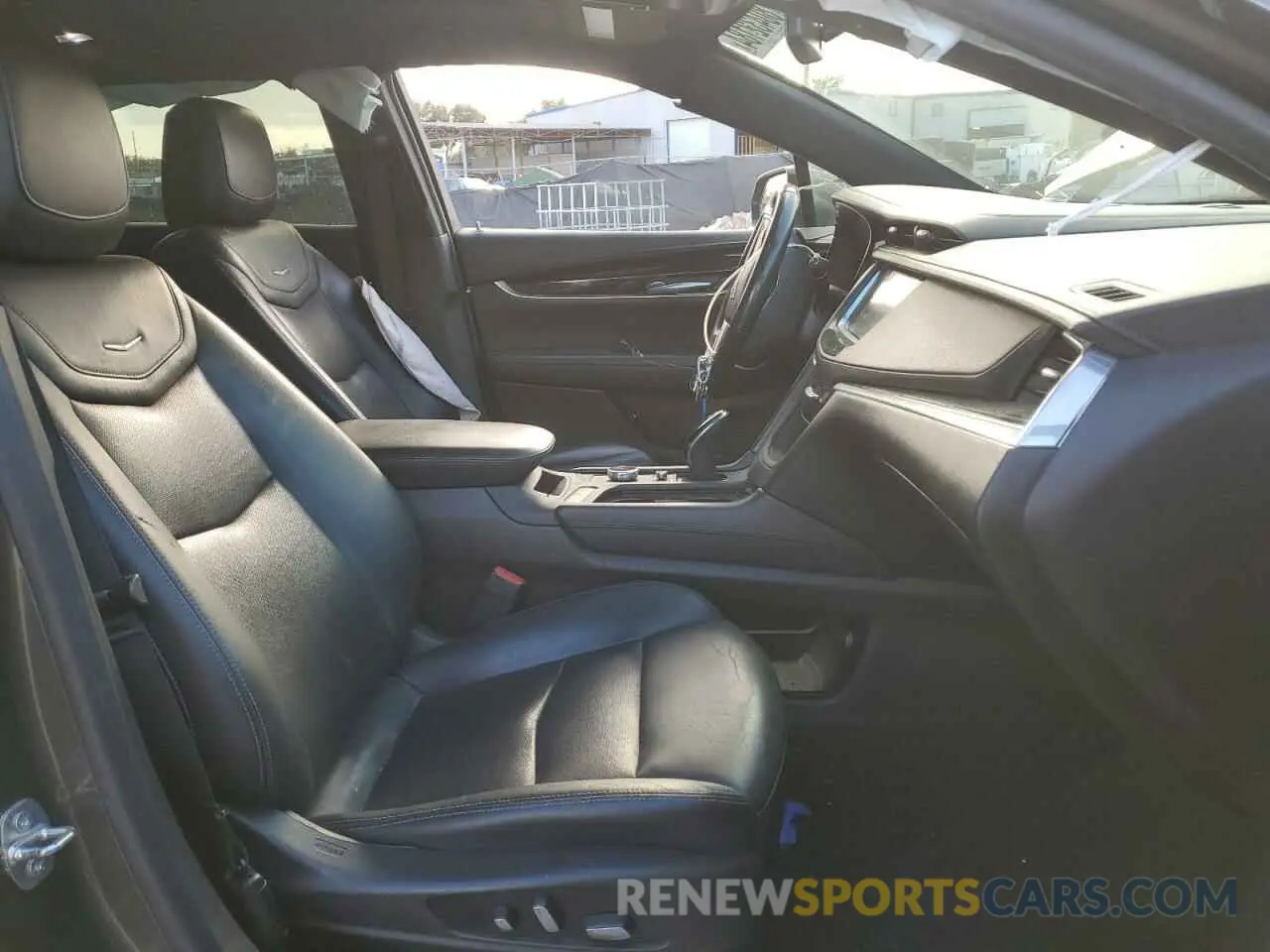 7 fotografías del automóvil dañado 1GYKNCRSXLZ126926 CADILLAC XT5 2020