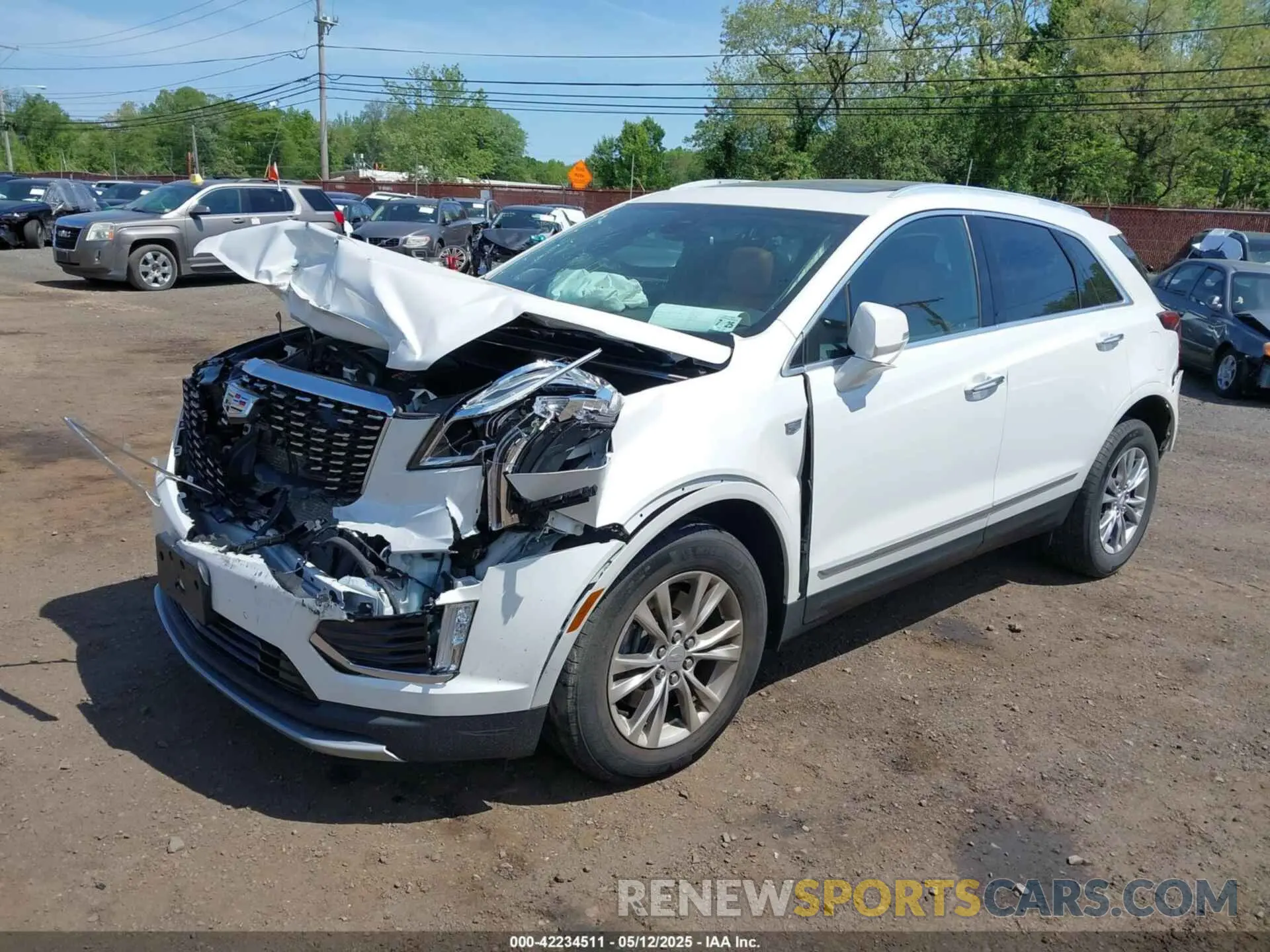 2 fotografías del automóvil dañado 1GYKNDRS0LZ212137 CADILLAC XT5 2020