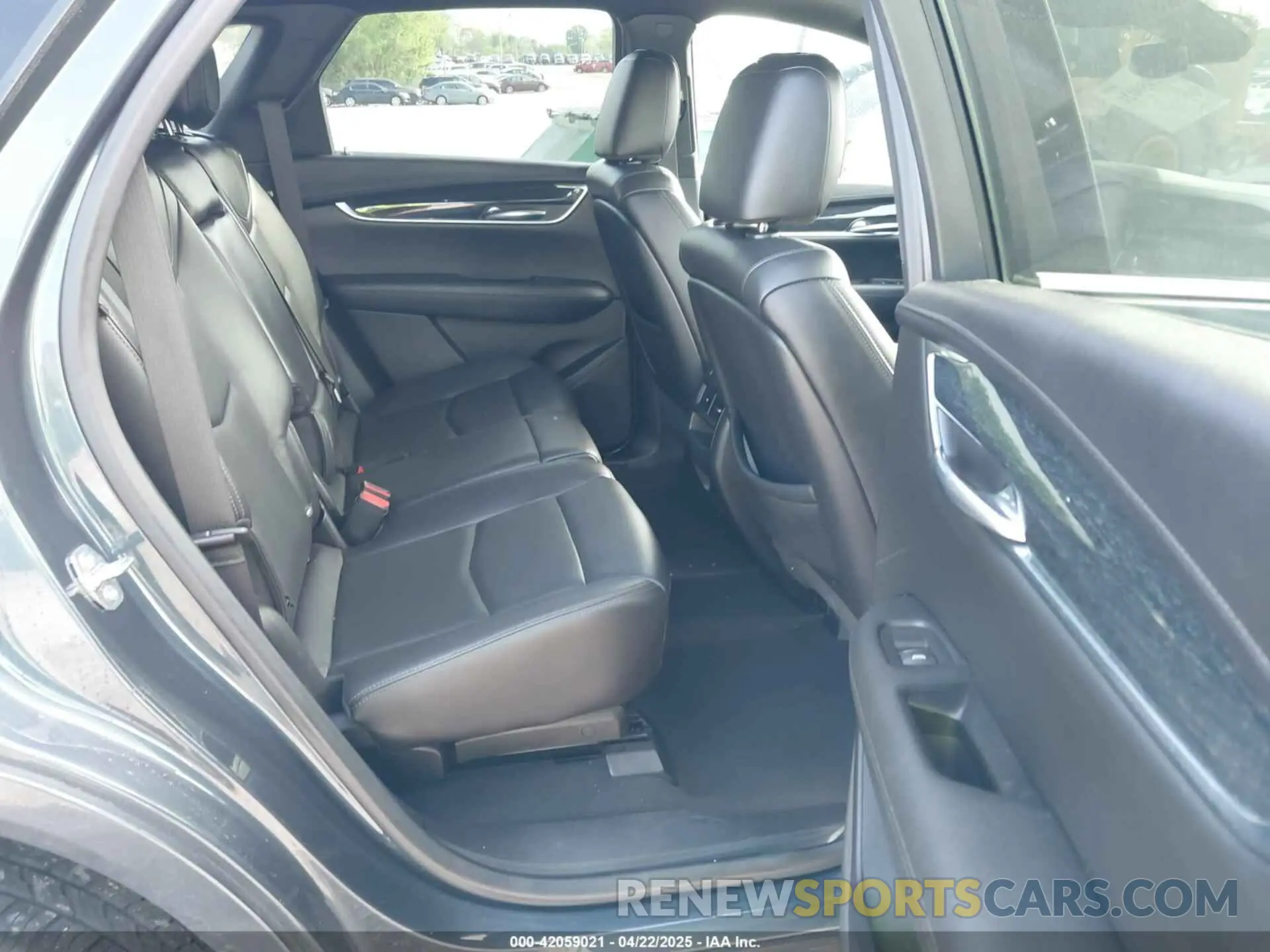 8 fotografías del automóvil dañado 1GYKNDRS1LZ198880 CADILLAC XT5 2020