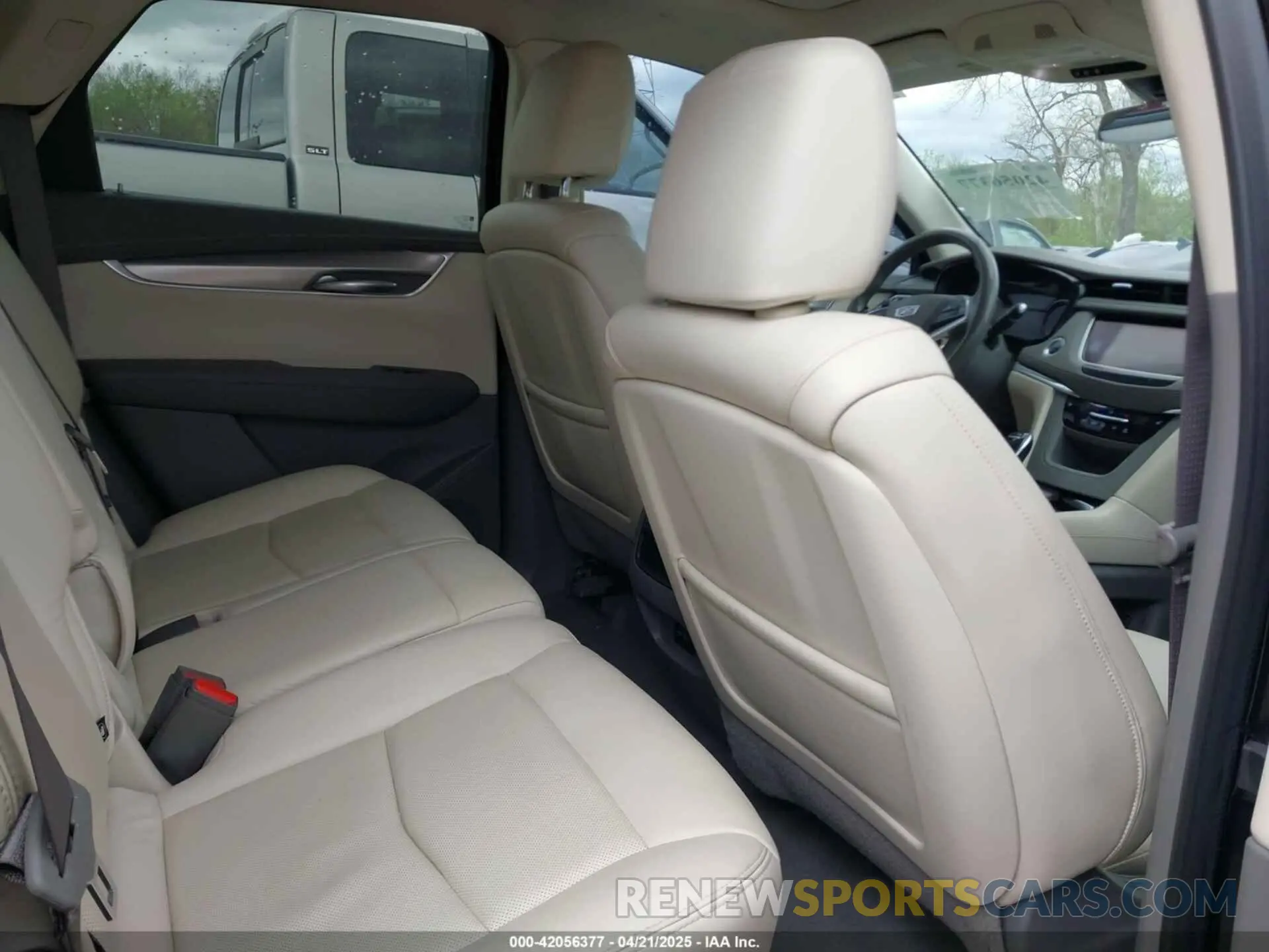 8 fotografías del automóvil dañado 1GYKNDRS6LZ134818 CADILLAC XT5 2020