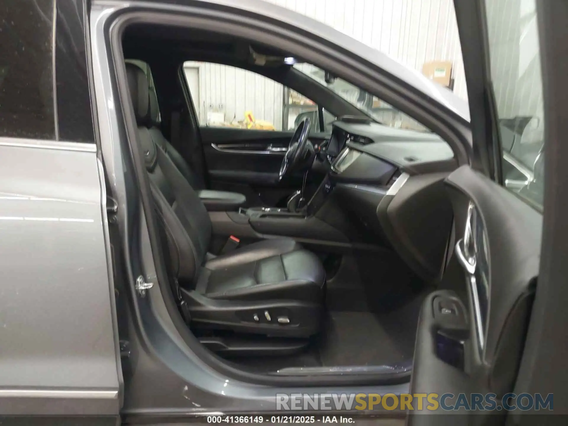 5 fotografías del automóvil dañado 1GYKNDRS7LZ131734 CADILLAC XT5 2020