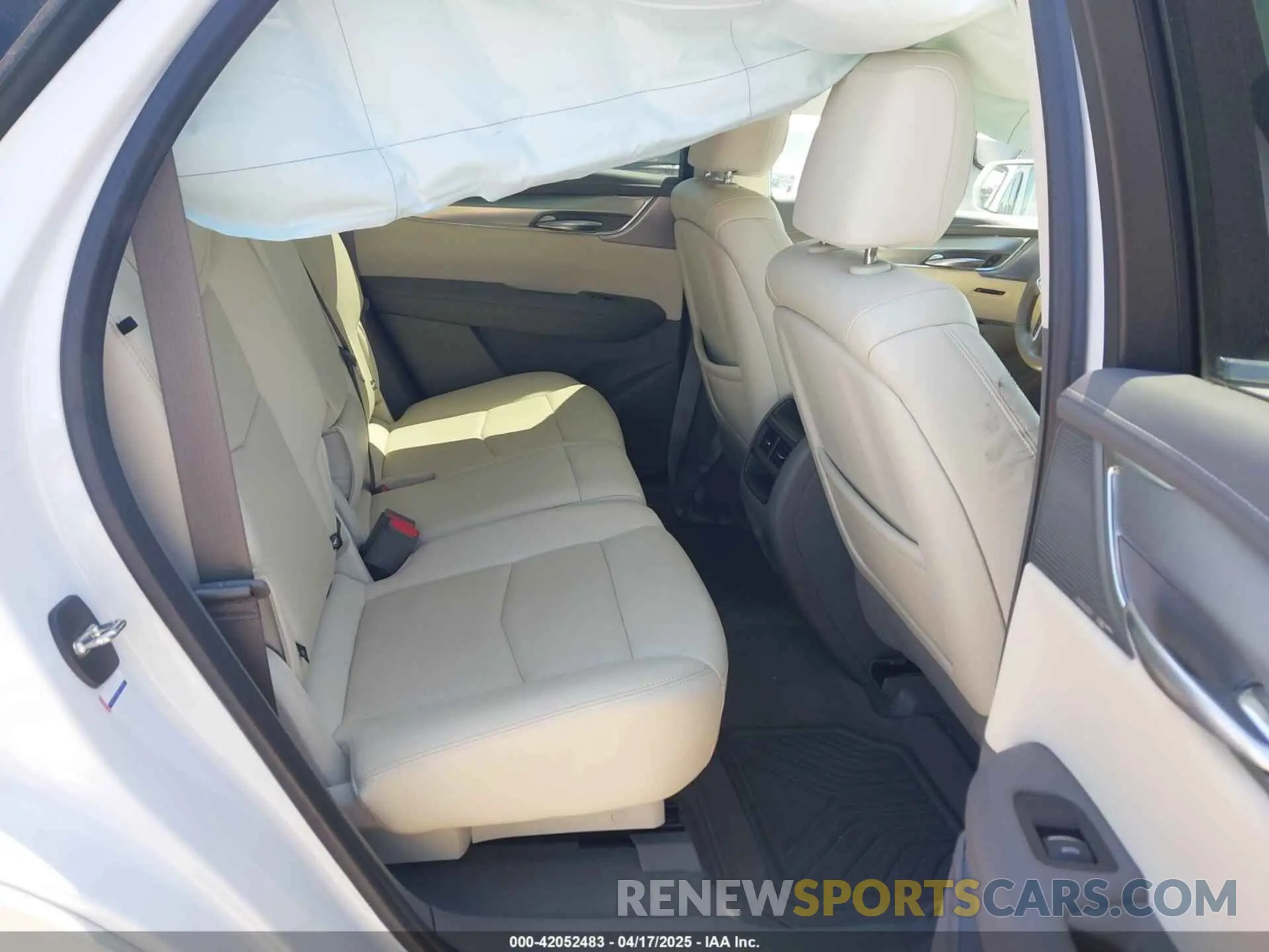 8 fotografías del automóvil dañado 1GYKNDRS8LZ233284 CADILLAC XT5 2020