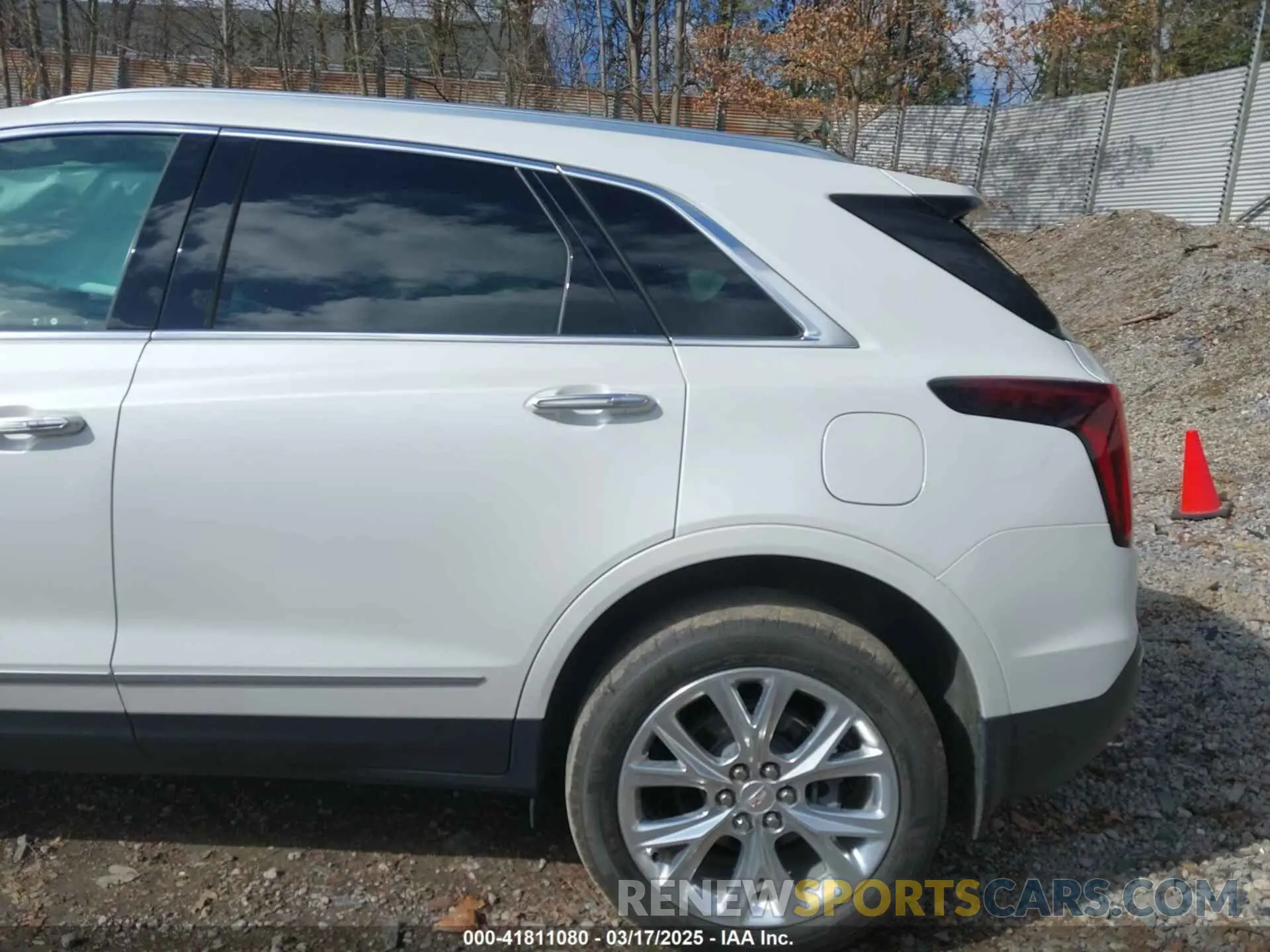 19 fotografías del automóvil dañado 1GYKNDRSXLZ205681 CADILLAC XT5 2020