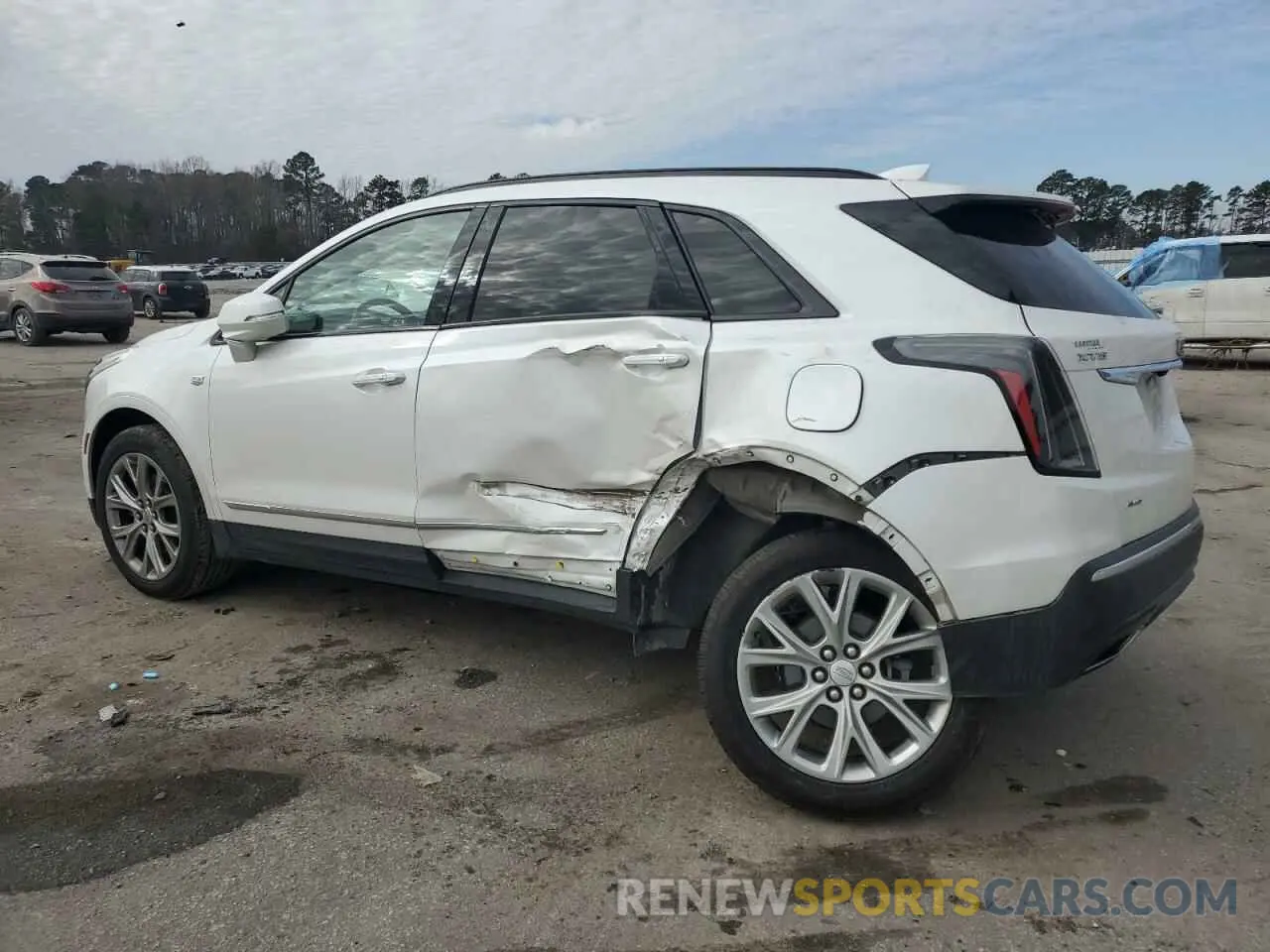 2 fotografías del automóvil dañado 1GYKNGRS1LZ153584 CADILLAC XT5 2020