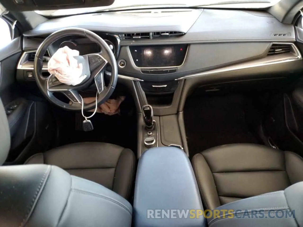 8 fotografías del automóvil dañado 1GYKNAR45MZ111712 CADILLAC XT5 2021