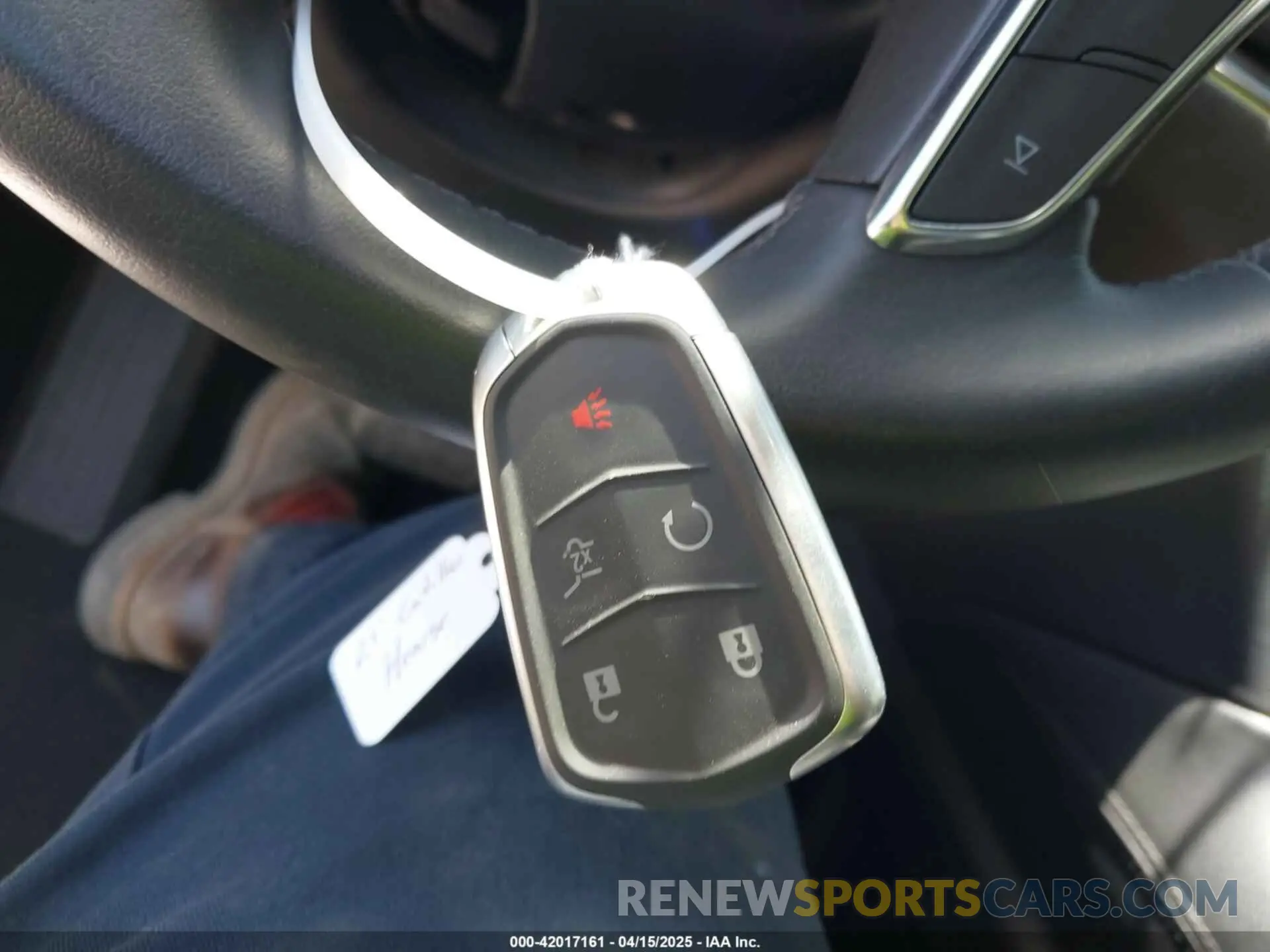 11 fotografías del automóvil dañado 1GYKNAR47MZ210905 CADILLAC XT5 2021