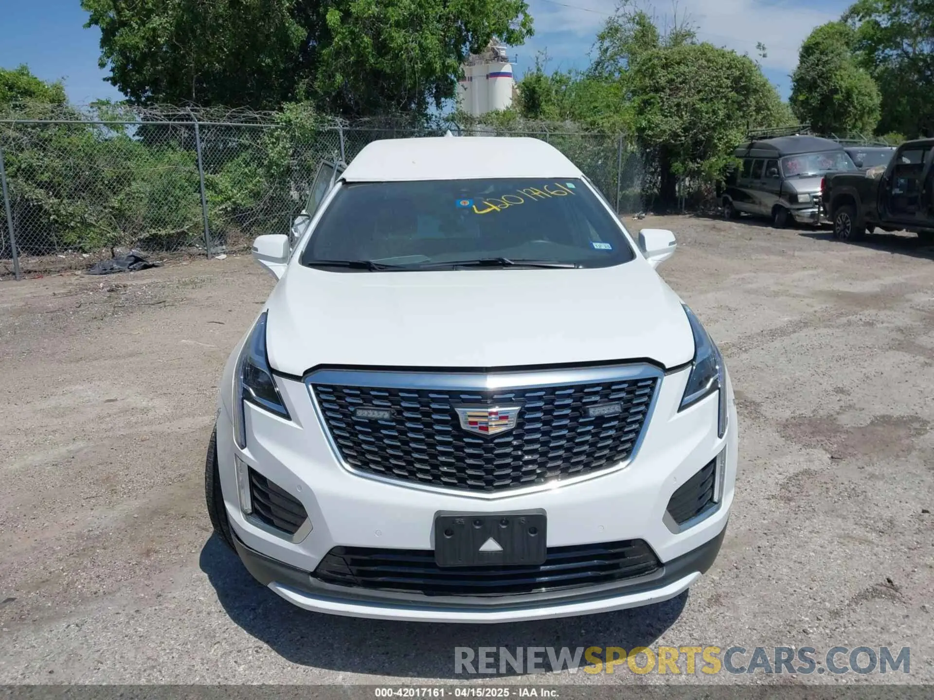 12 fotografías del automóvil dañado 1GYKNAR47MZ210905 CADILLAC XT5 2021
