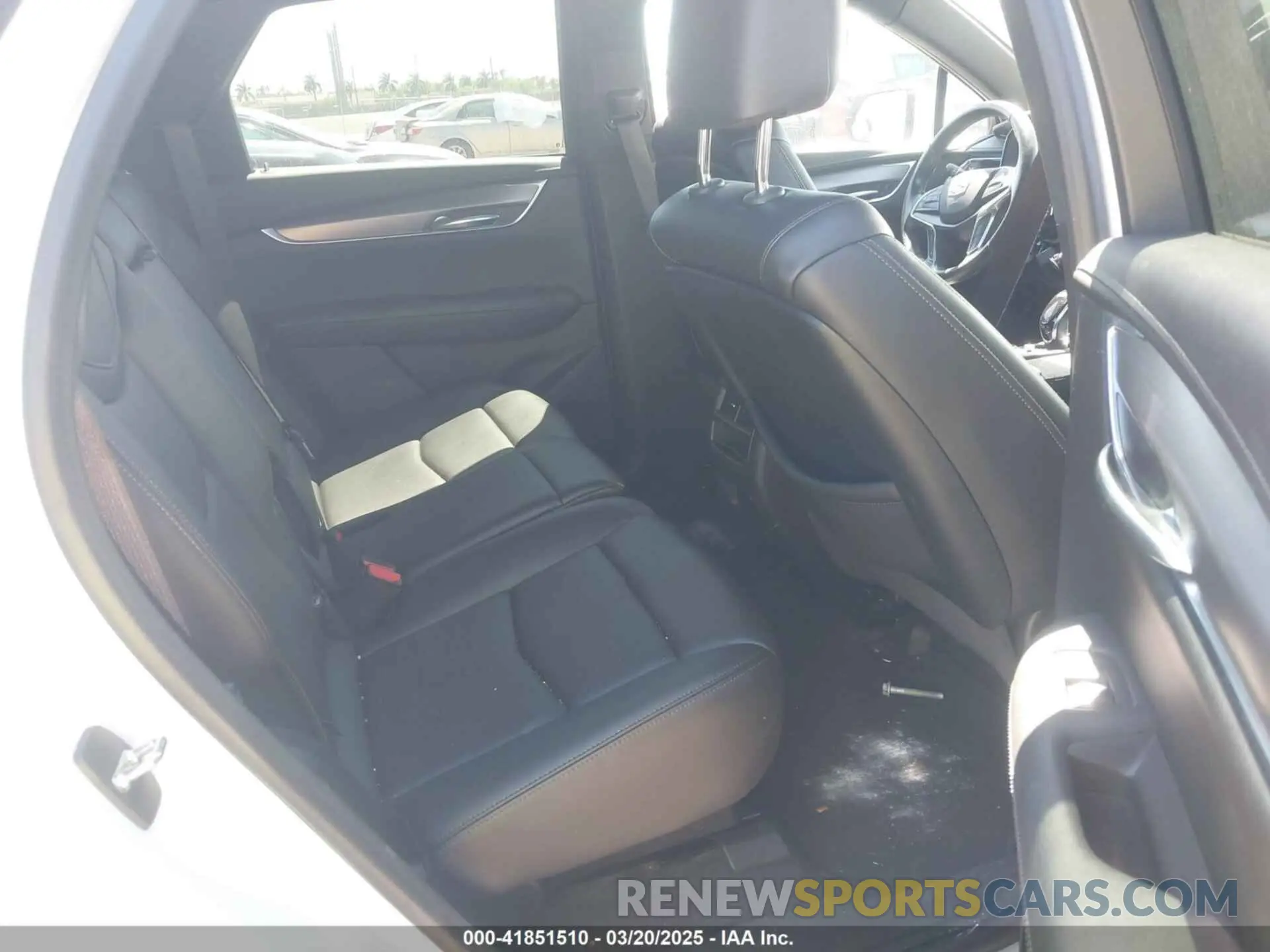 8 fotografías del automóvil dañado 1GYKNAR48MZ149757 CADILLAC XT5 2021