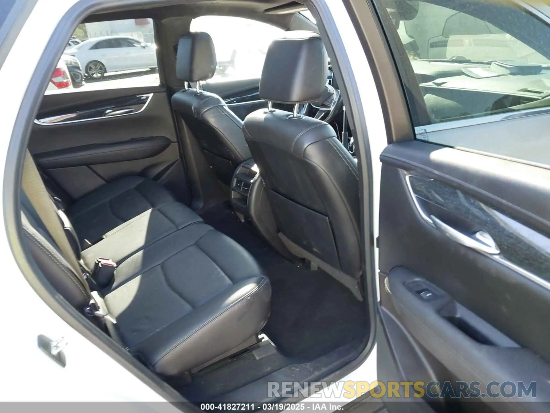 8 fotografías del automóvil dañado 1GYKNCR48MZ234688 CADILLAC XT5 2021