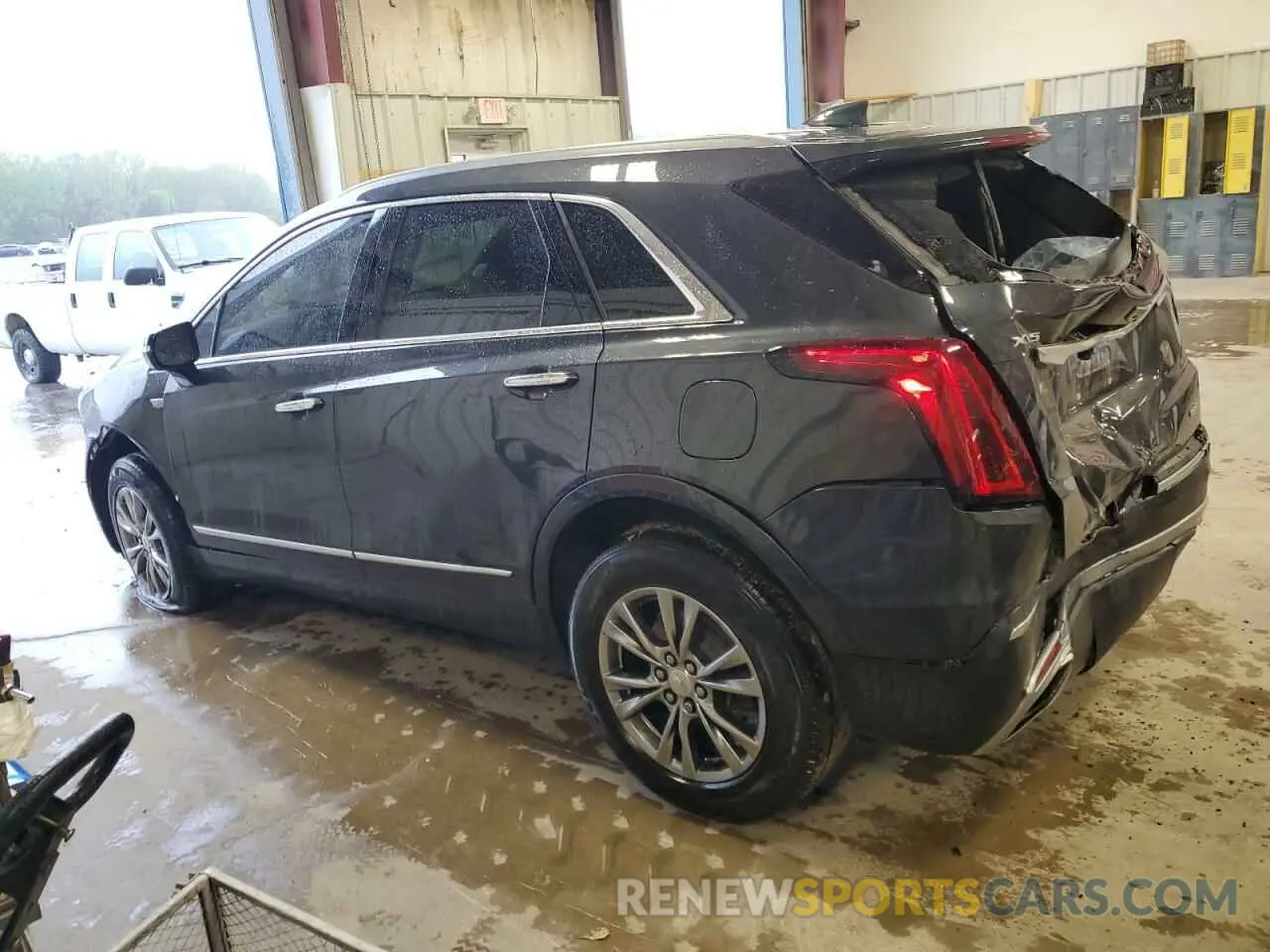 2 fotografías del automóvil dañado 1GYKNCRS8MZ136937 CADILLAC XT5 2021