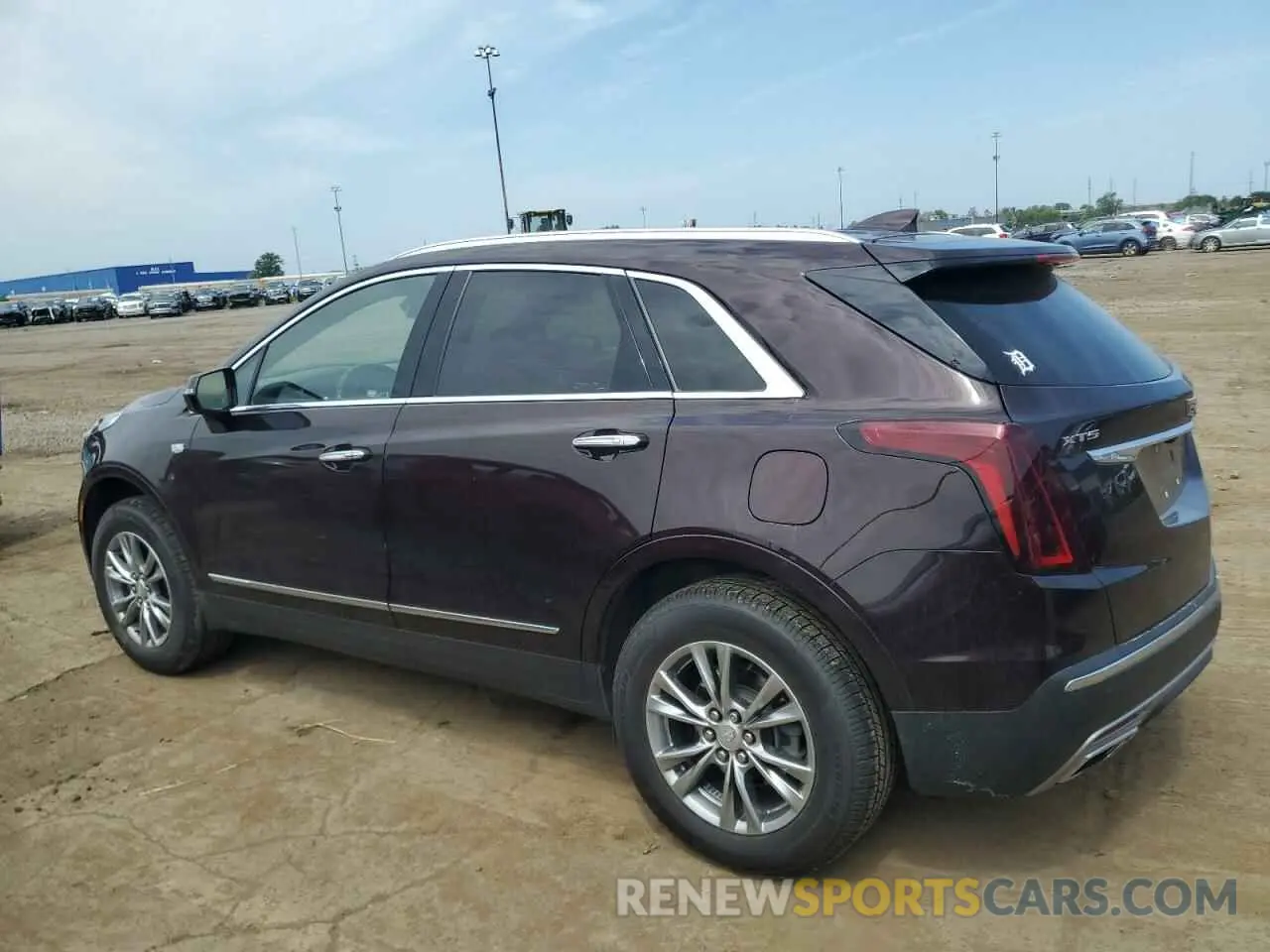 2 fotografías del automóvil dañado 1GYKNCRS9MZ217560 CADILLAC XT5 2021