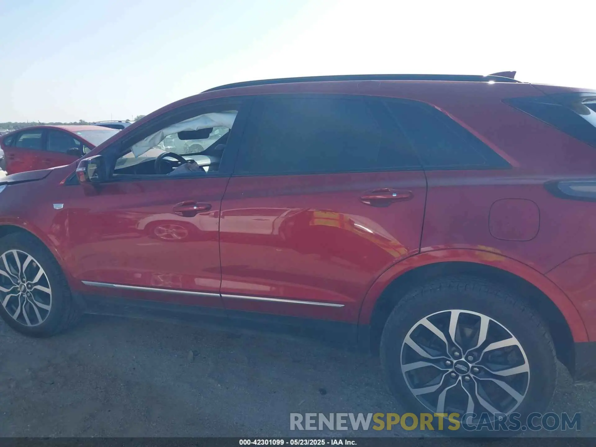 14 fotografías del automóvil dañado 1GYKNHRS2MZ201245 CADILLAC XT5 2021