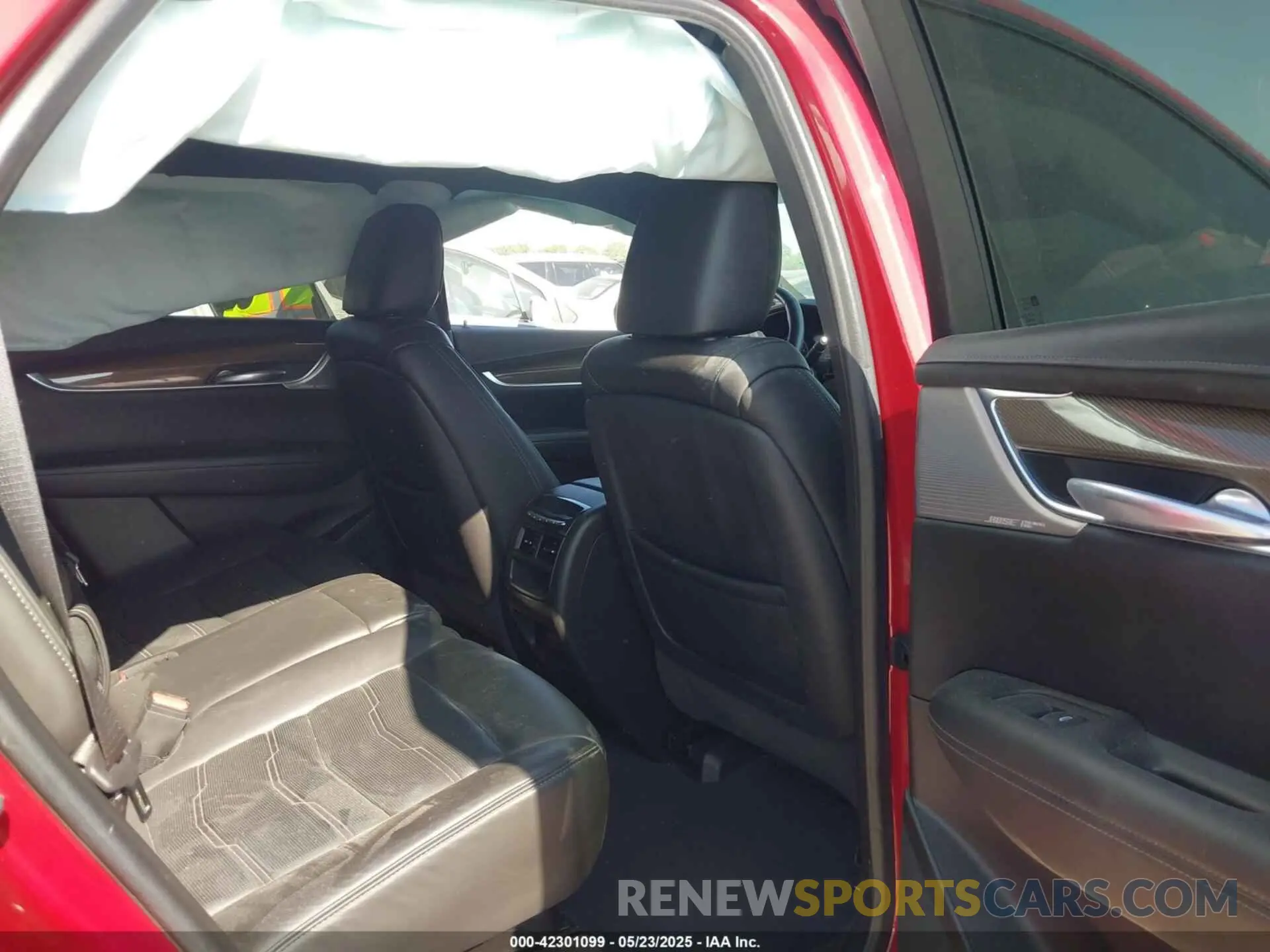 8 fotografías del automóvil dañado 1GYKNHRS2MZ201245 CADILLAC XT5 2021