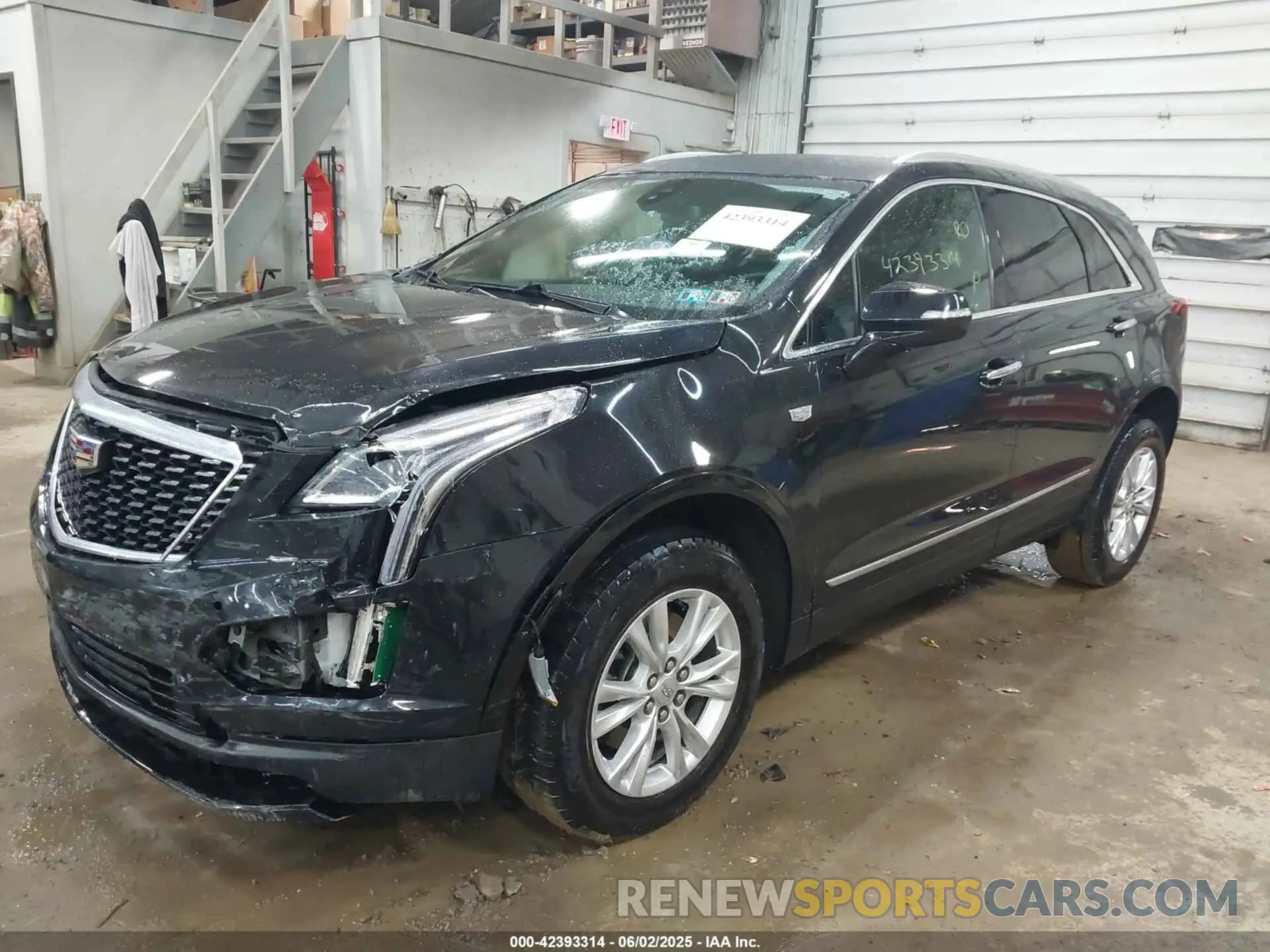 2 fotografías del automóvil dañado 1GYKNAR47NZ100356 CADILLAC XT5 2022