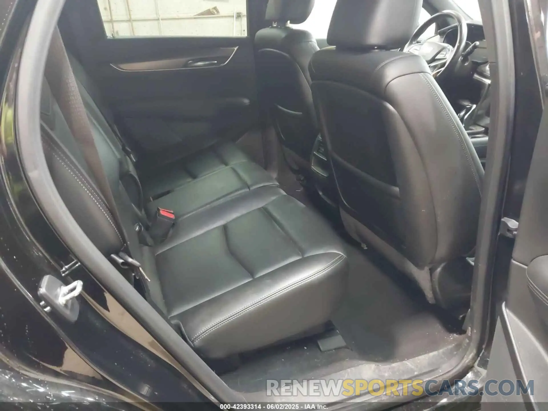 8 fotografías del automóvil dañado 1GYKNAR47NZ100356 CADILLAC XT5 2022