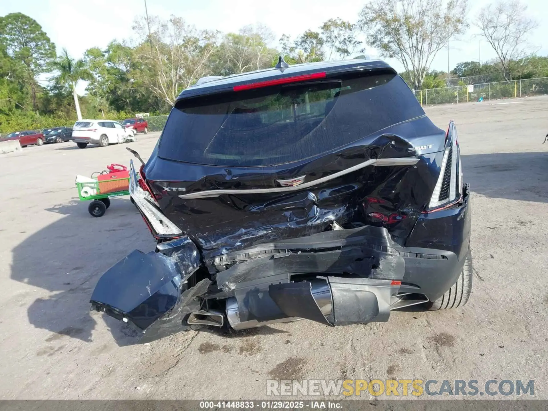 12 fotografías del automóvil dañado 1GYKNAR4XNZ161913 CADILLAC XT5 2022