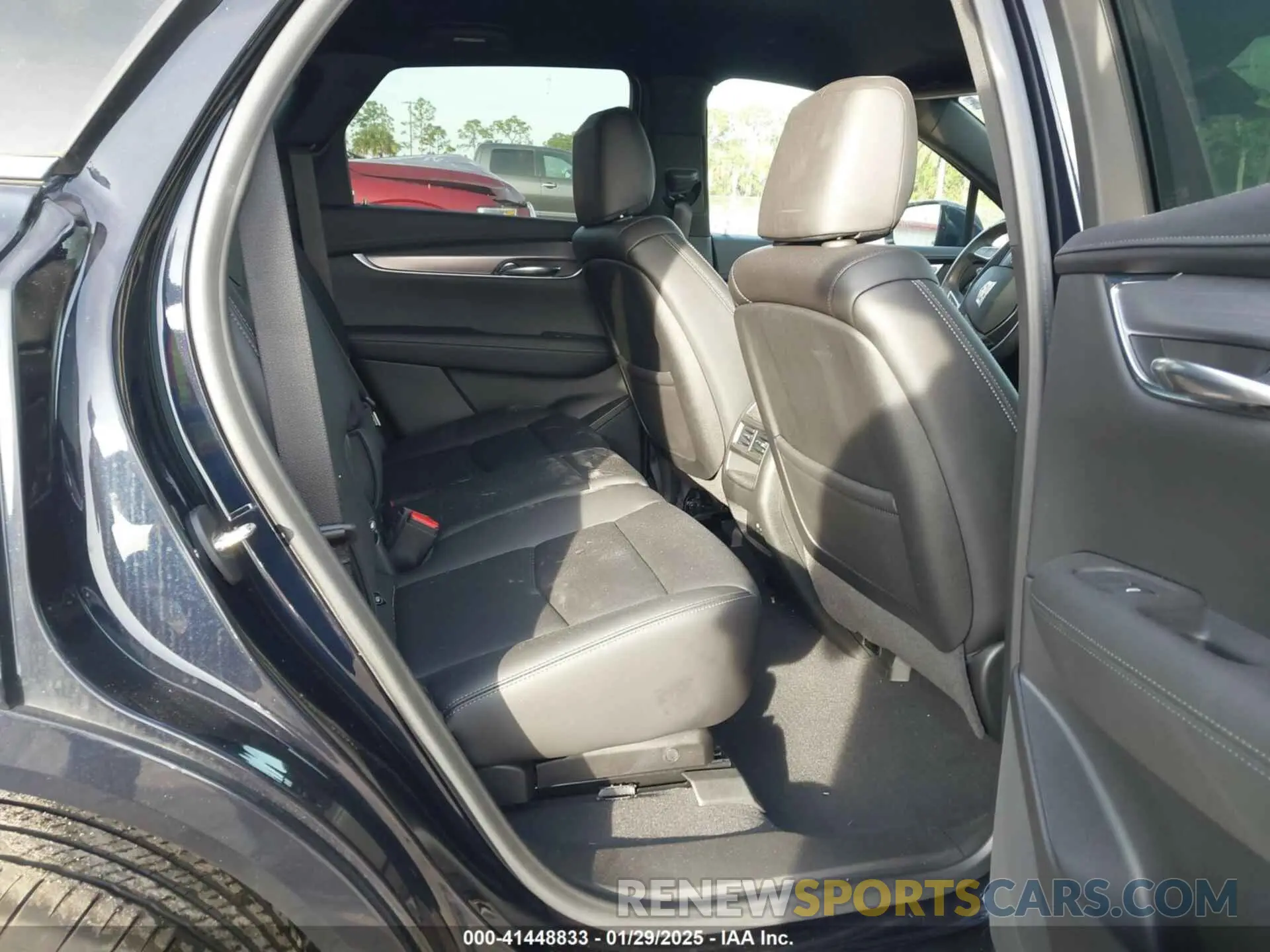 8 fotografías del automóvil dañado 1GYKNAR4XNZ161913 CADILLAC XT5 2022