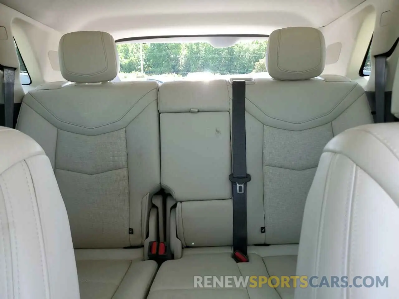 10 fotografías del automóvil dañado 1GYKNCR41NZ102731 CADILLAC XT5 2022