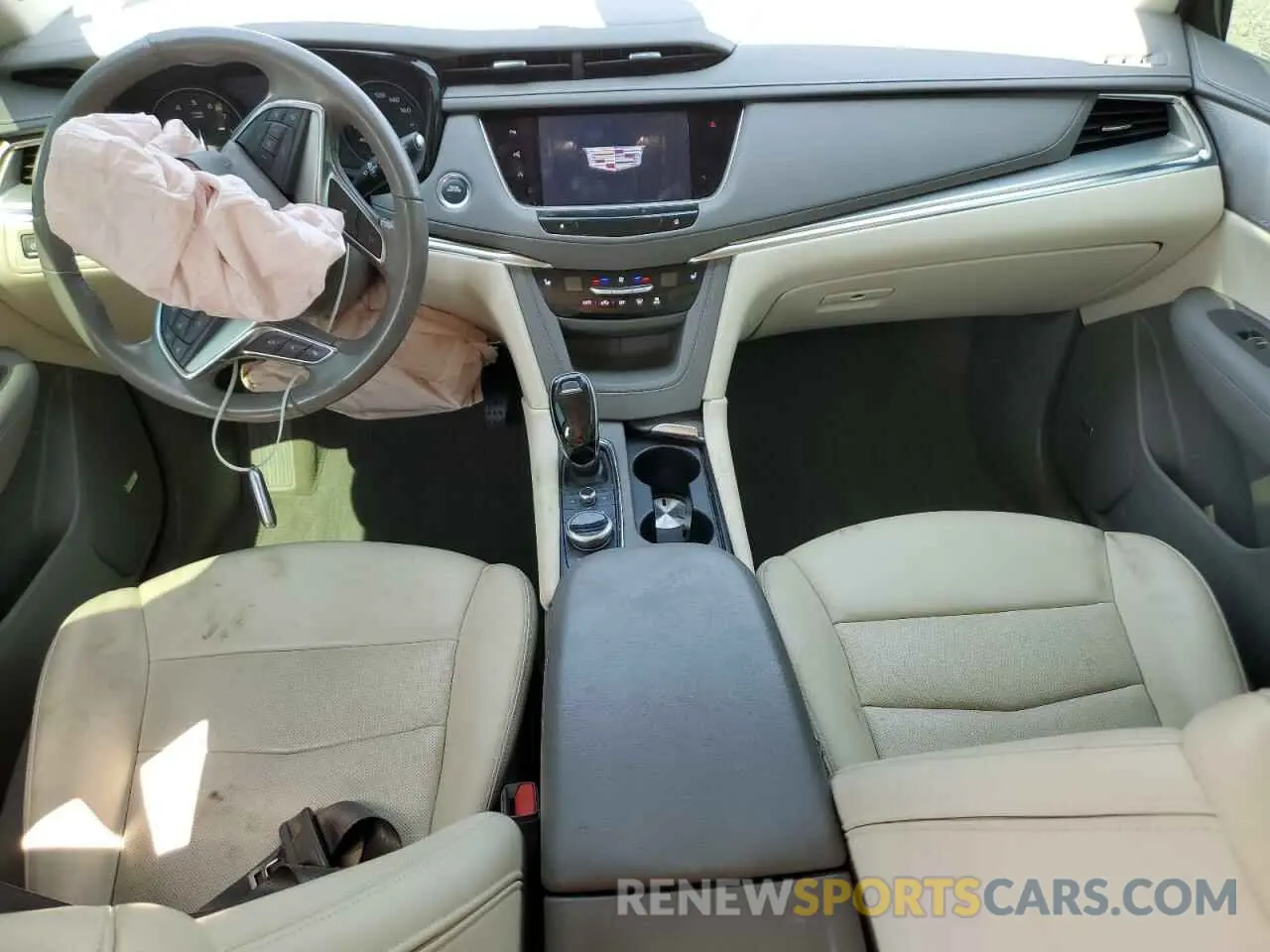 8 fotografías del automóvil dañado 1GYKNCR41NZ102731 CADILLAC XT5 2022