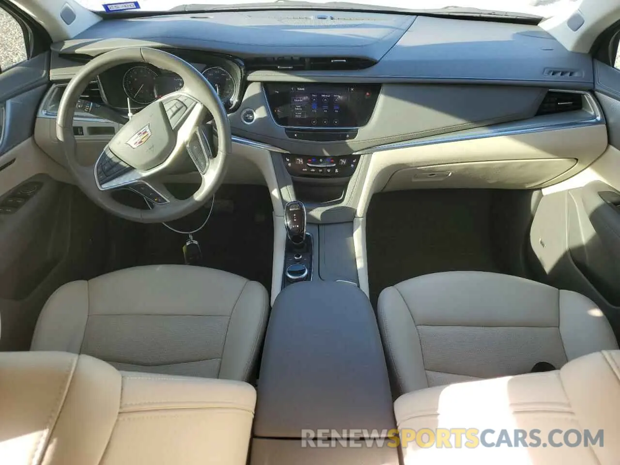 8 fotografías del automóvil dañado 1GYKNCRS1NZ125487 CADILLAC XT5 2022