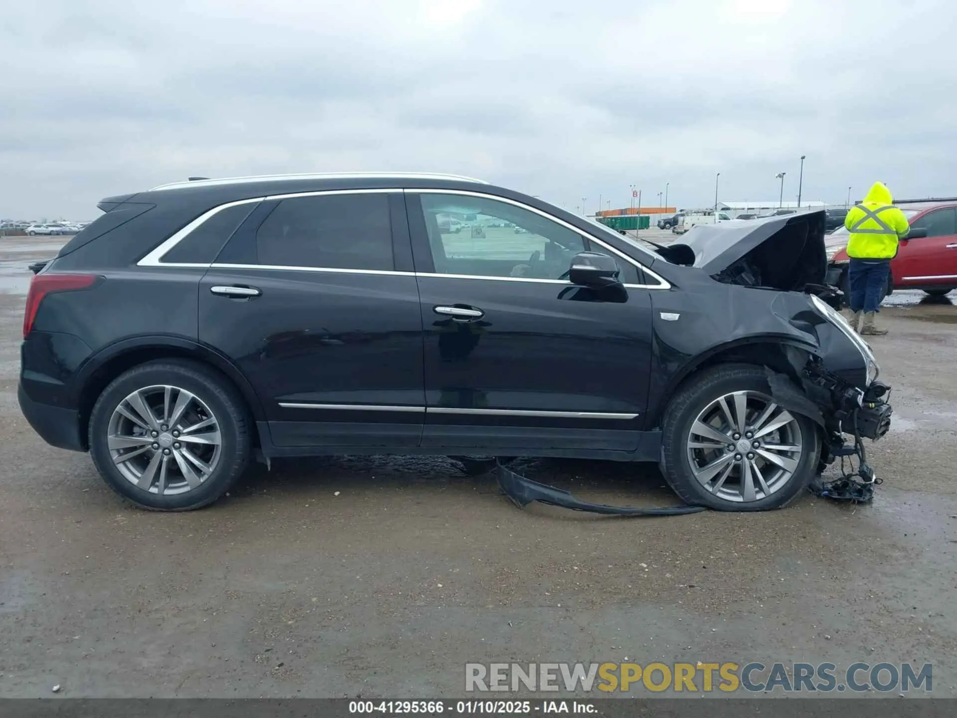 12 fotografías del automóvil dañado 1GYKNCRS4NZ154675 CADILLAC XT5 2022