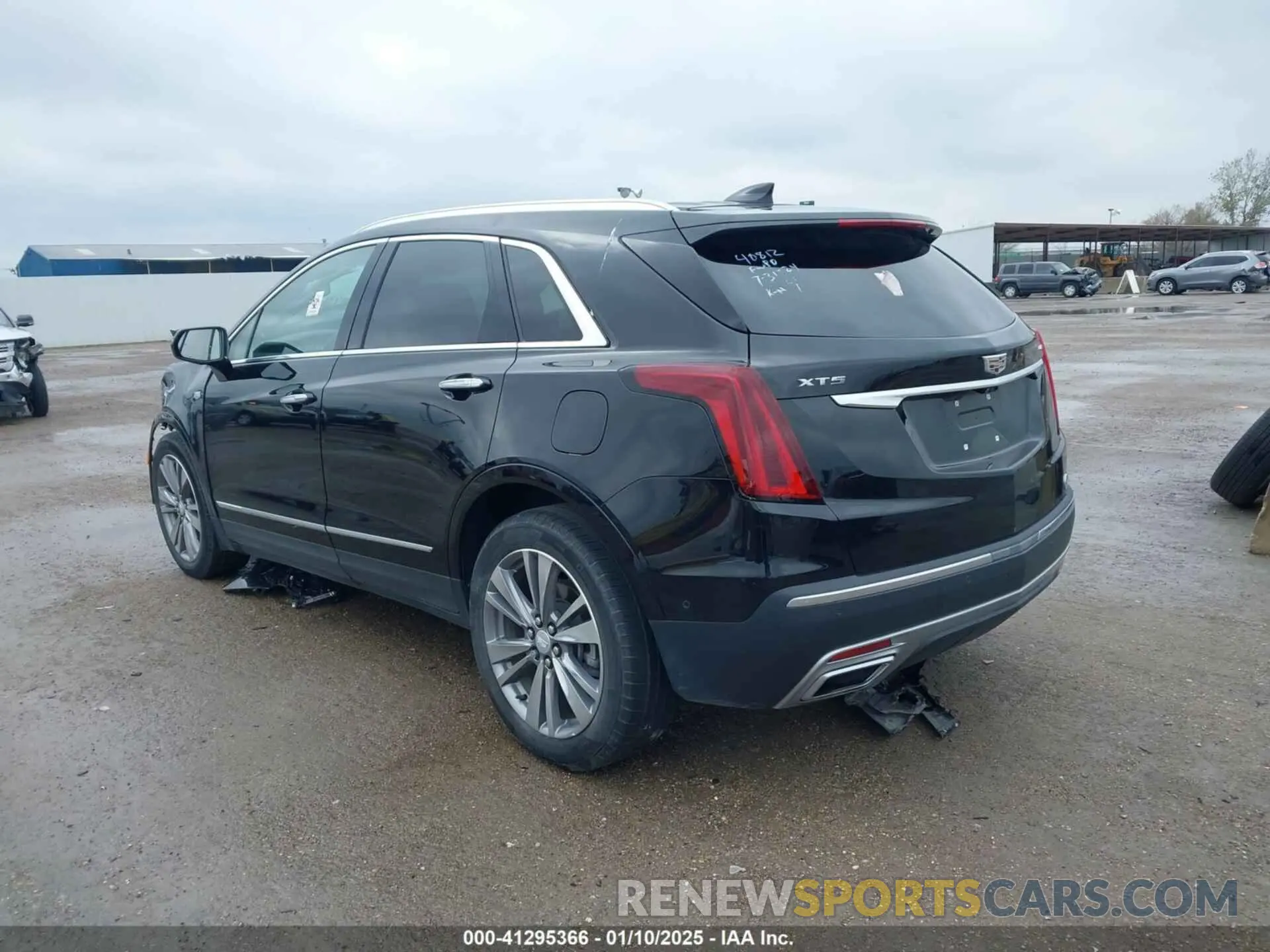 3 fotografías del automóvil dañado 1GYKNCRS4NZ154675 CADILLAC XT5 2022