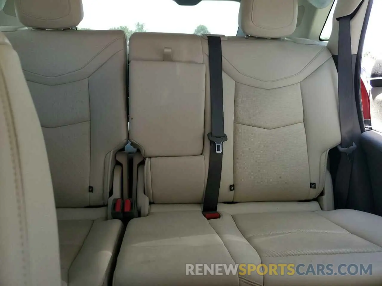 10 fotografías del automóvil dañado 1GYKNCRS7NZ158008 CADILLAC XT5 2022