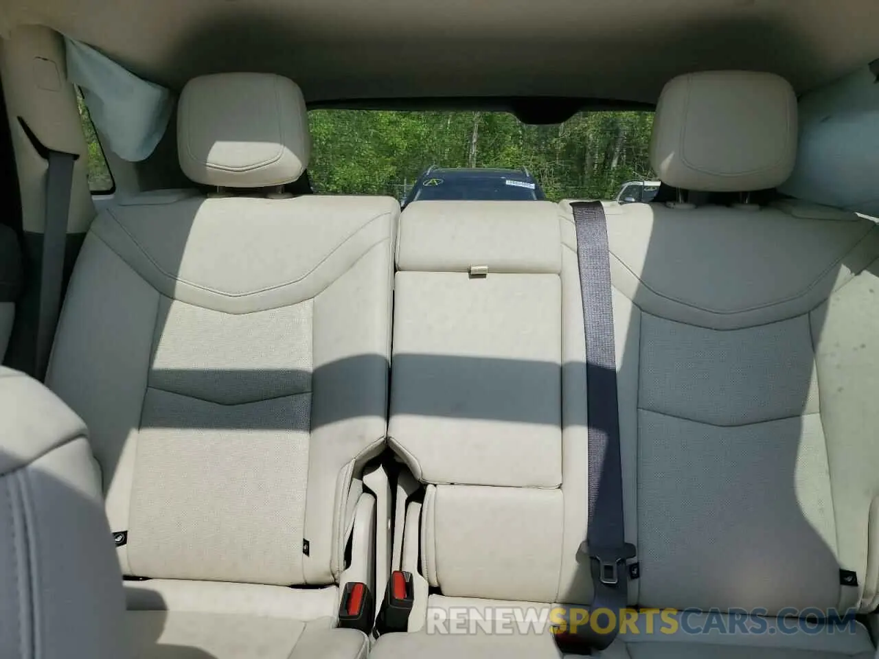10 fotografías del automóvil dañado 1GYKNDR47NZ111097 CADILLAC XT5 2022