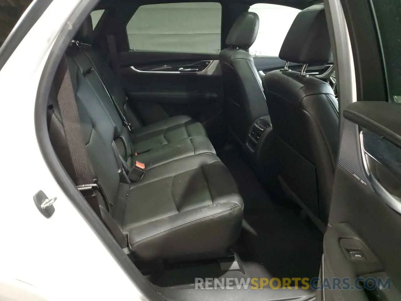 11 fotografías del automóvil dañado 1GYKNDRS1NZ108680 CADILLAC XT5 2022