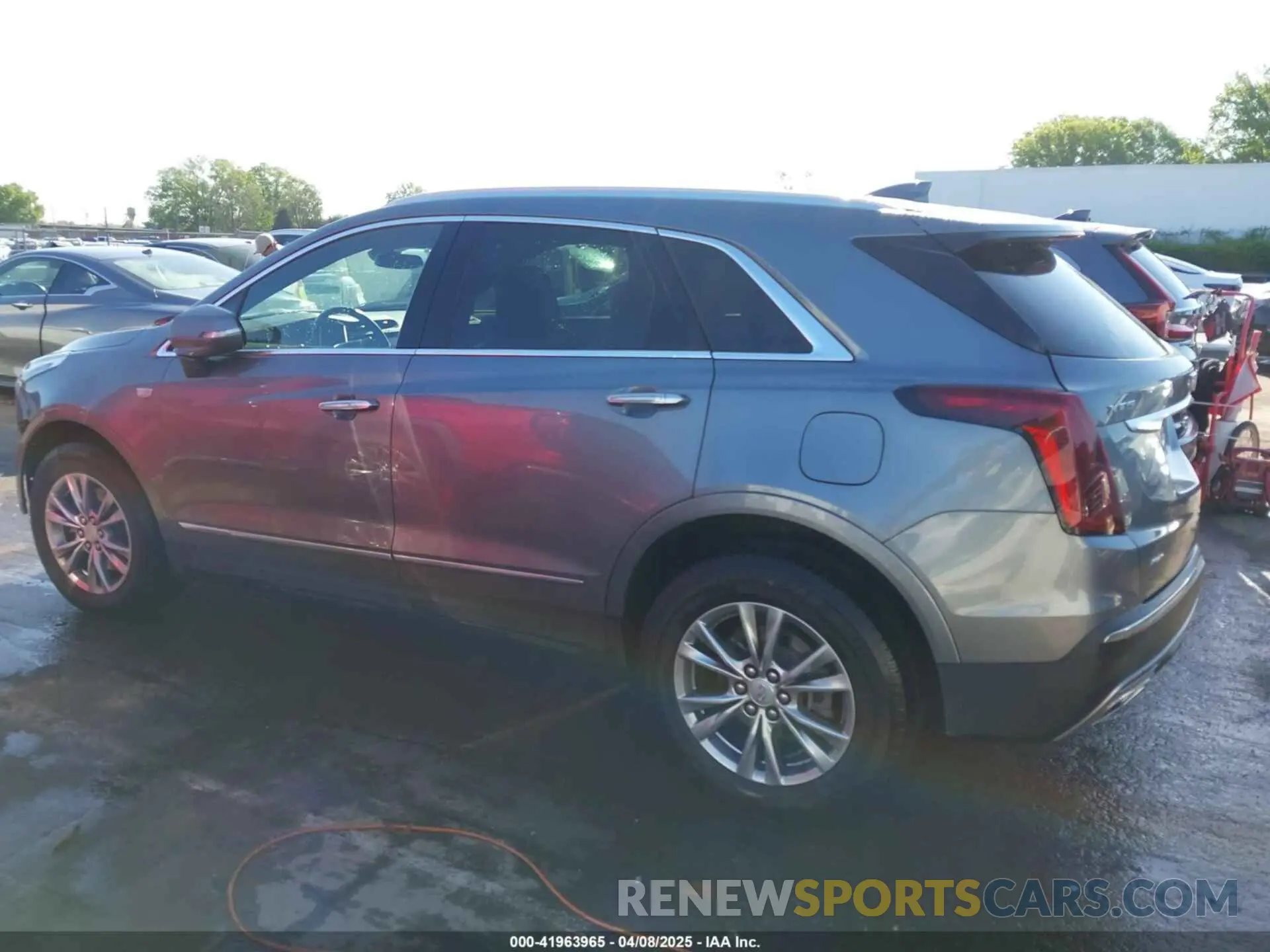 14 fotografías del automóvil dañado 1GYKNDRS3NZ106378 CADILLAC XT5 2022