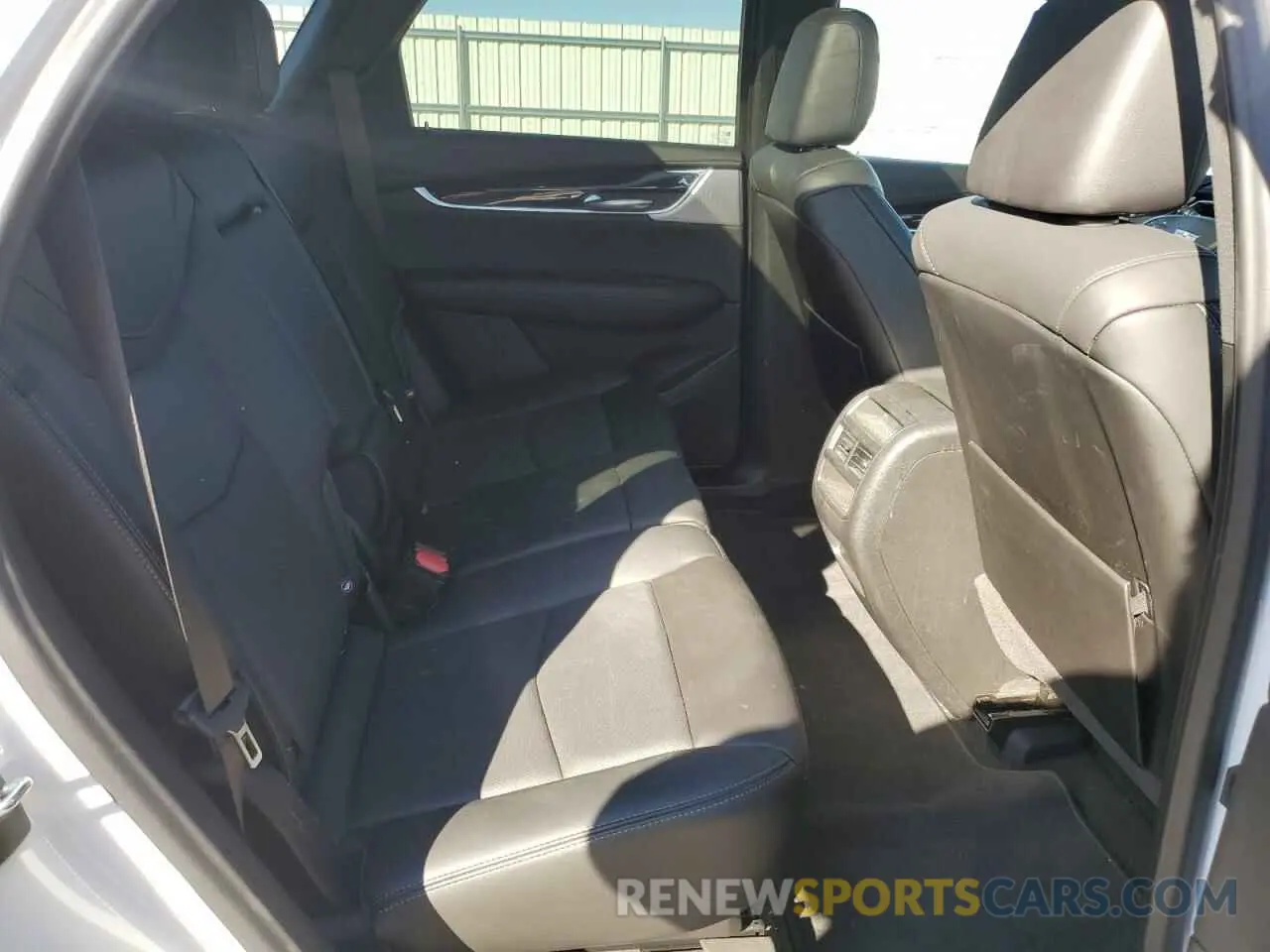 10 fotografías del automóvil dañado 1GYKNDRS6NZ102633 CADILLAC XT5 2022