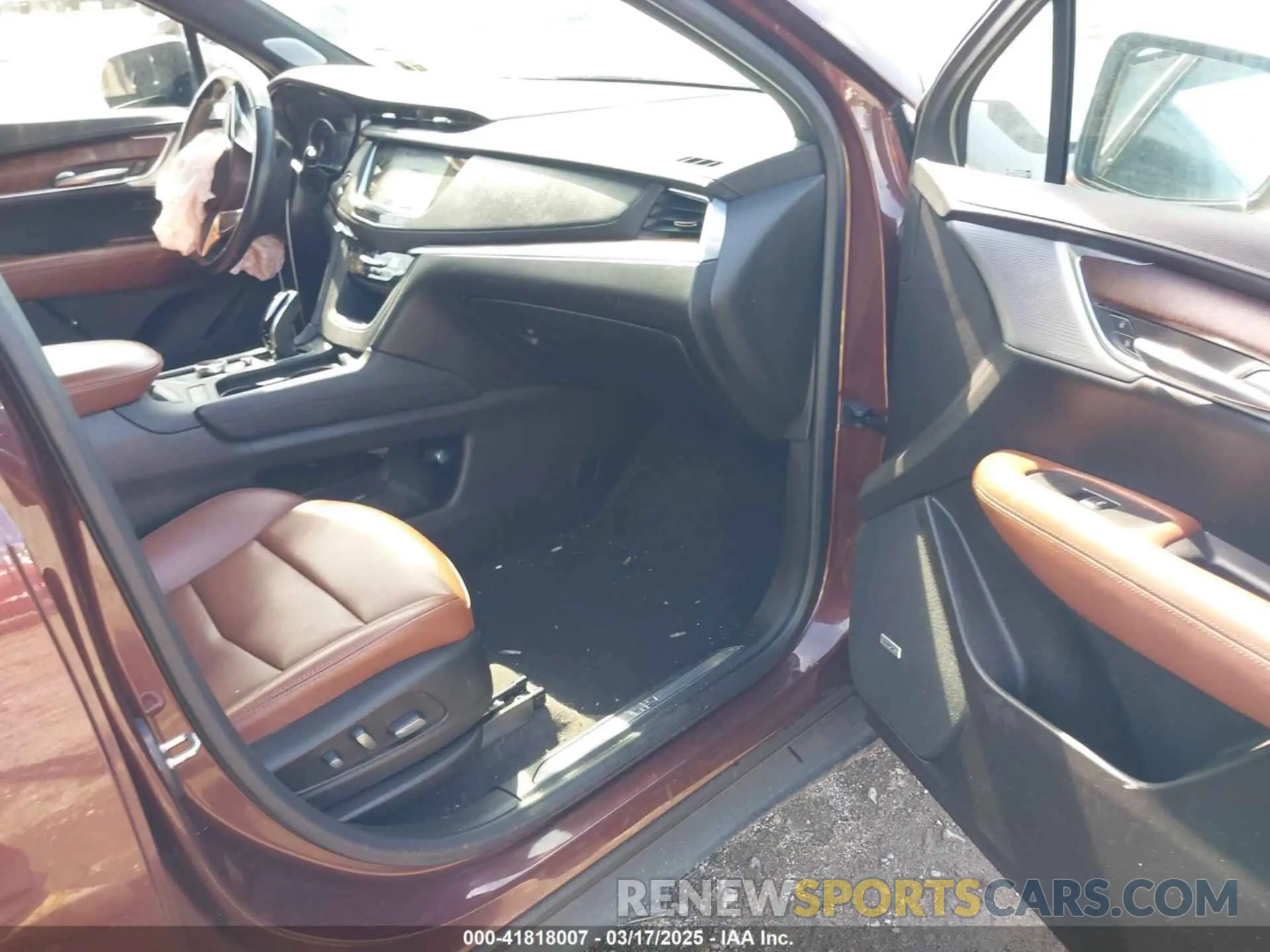 5 fotografías del automóvil dañado 1GYKNDRSXNZ108984 CADILLAC XT5 2022