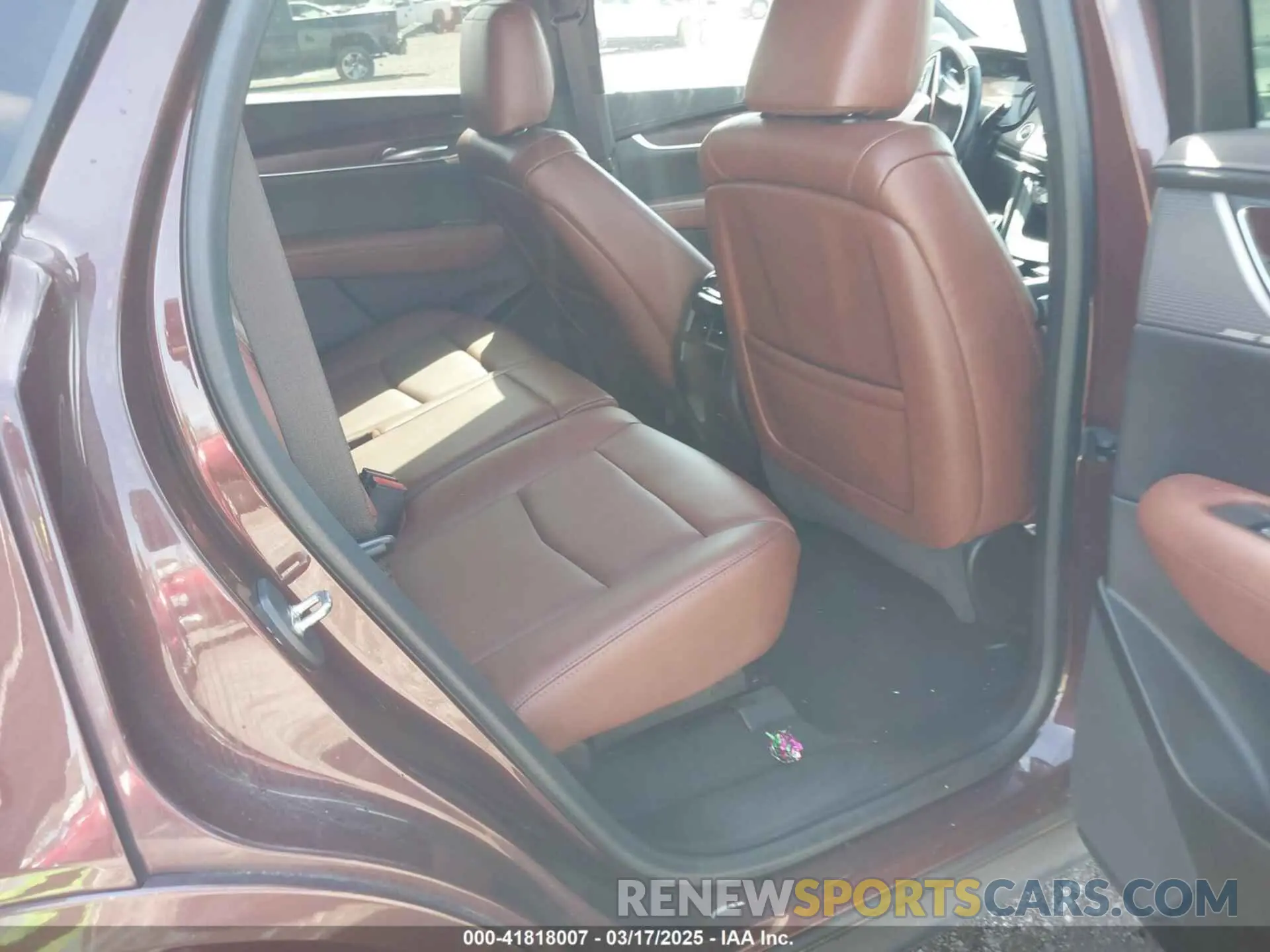 8 fotografías del automóvil dañado 1GYKNDRSXNZ108984 CADILLAC XT5 2022