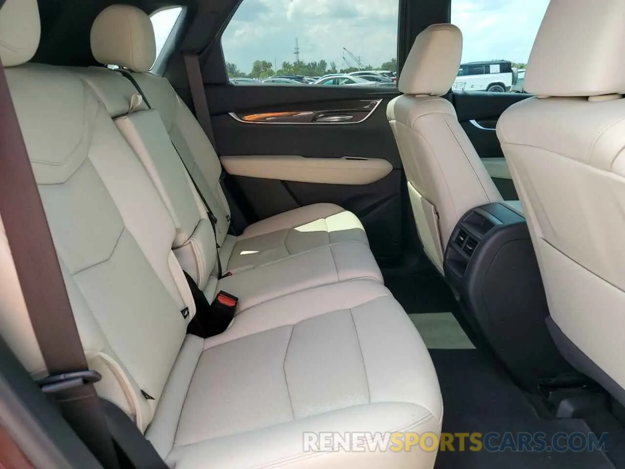 11 fotografías del automóvil dañado 1GYKNGRS1NZ177886 CADILLAC XT5 2022