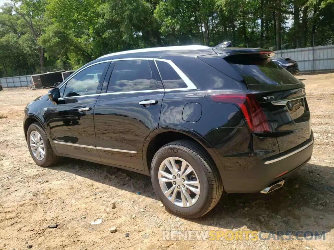 2 fotografías del automóvil dañado 1GYKNAR46PZ106118 CADILLAC XT5 2023