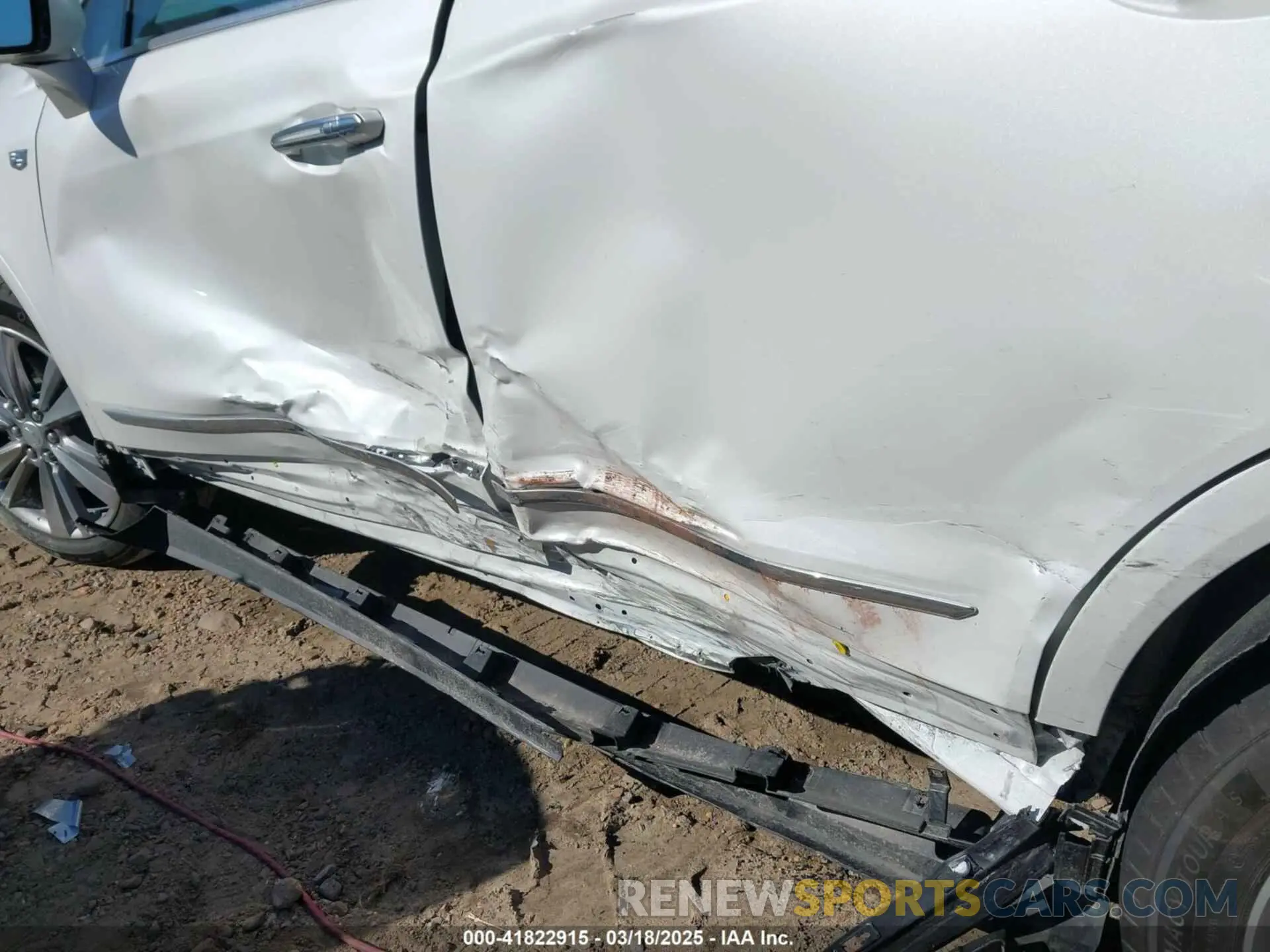 19 fotografías del automóvil dañado 1GYKNCR46PZ110617 CADILLAC XT5 2023