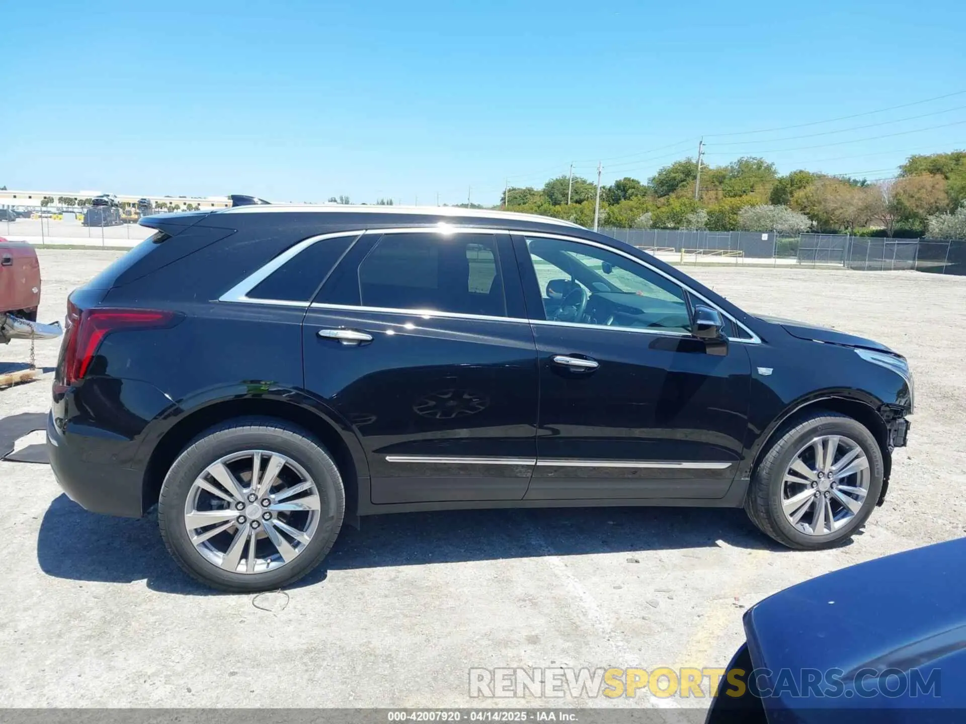 14 fotografías del automóvil dañado 1GYKNCRS1PZ148318 CADILLAC XT5 2023