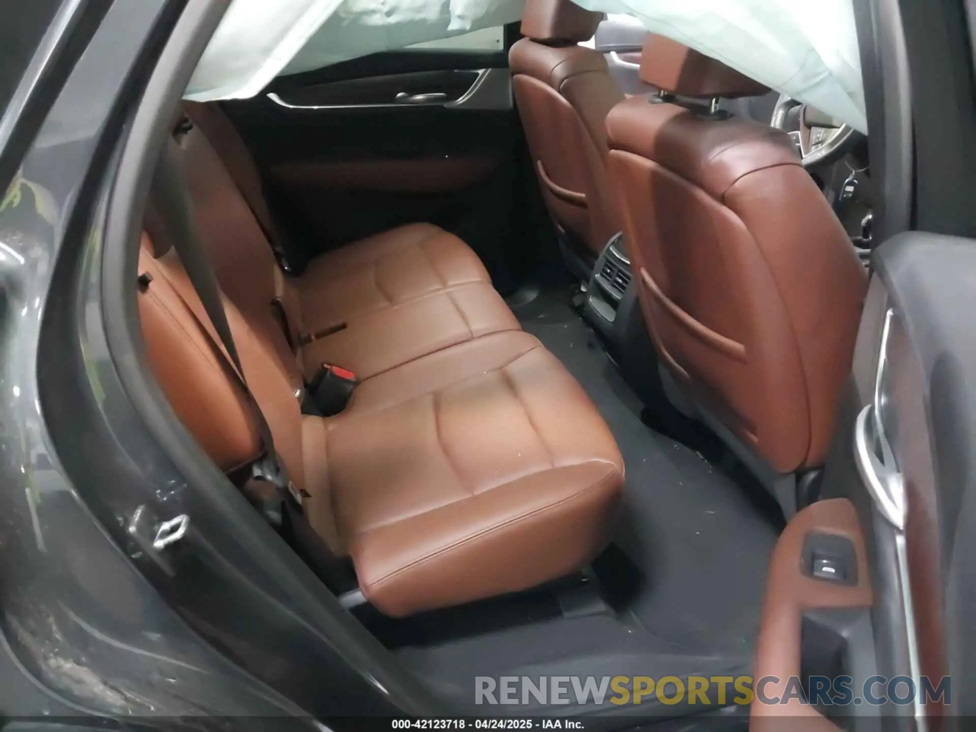 8 fotografías del automóvil dañado 1GYKNDRS2PZ122350 CADILLAC XT5 2023