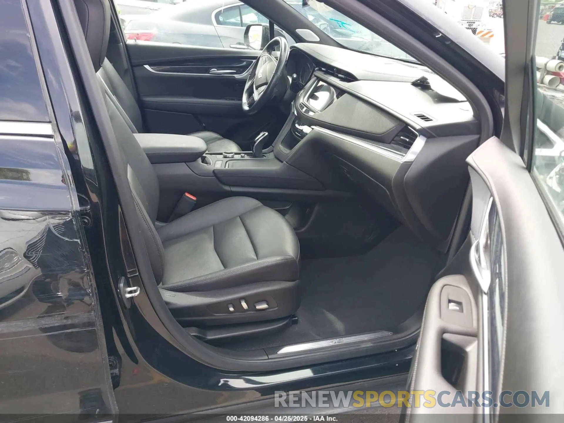 5 fotografías del automóvil dañado 1GYKNDRS2PZ207186 CADILLAC XT5 2023