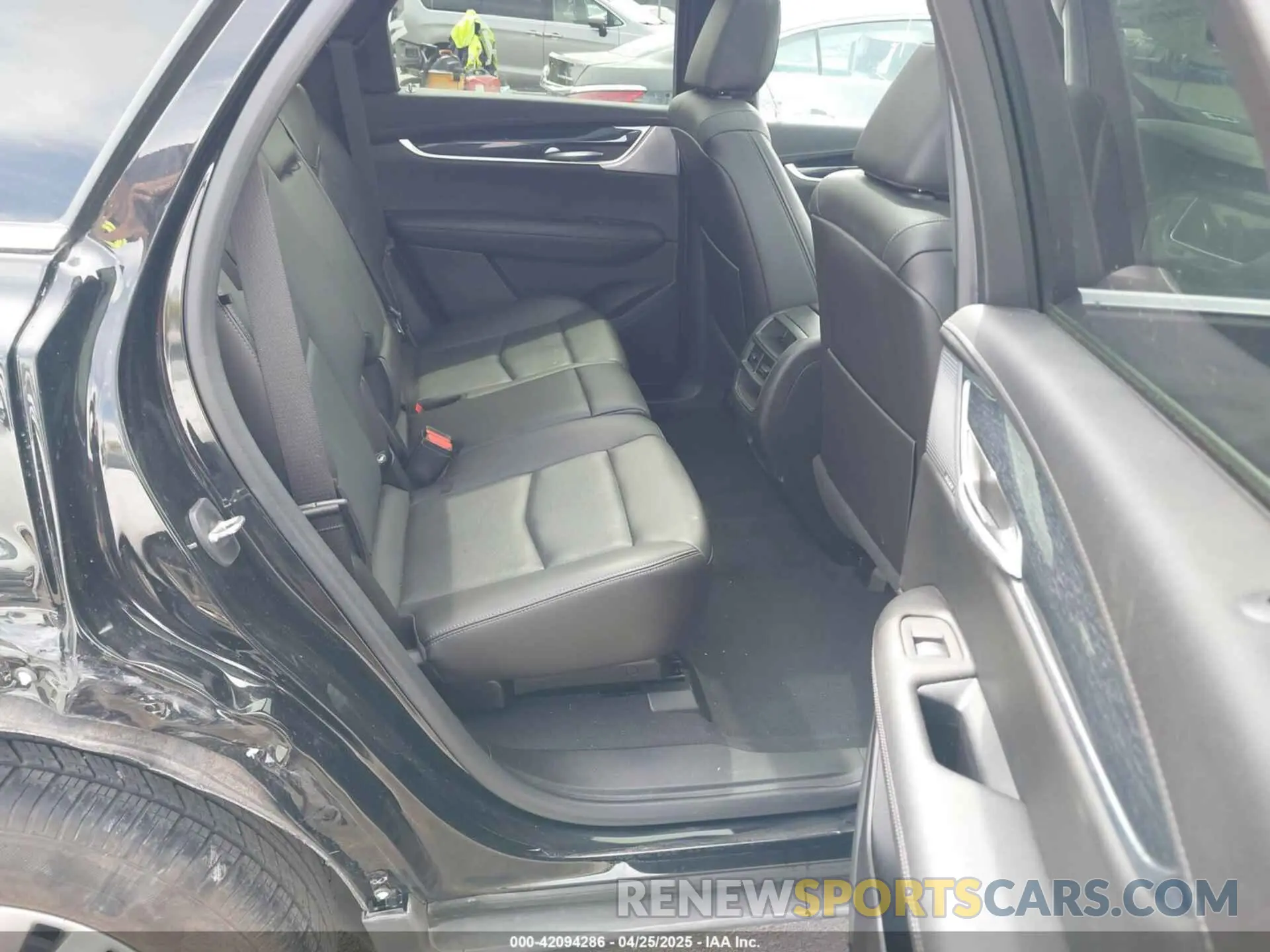 8 fotografías del automóvil dañado 1GYKNDRS2PZ207186 CADILLAC XT5 2023