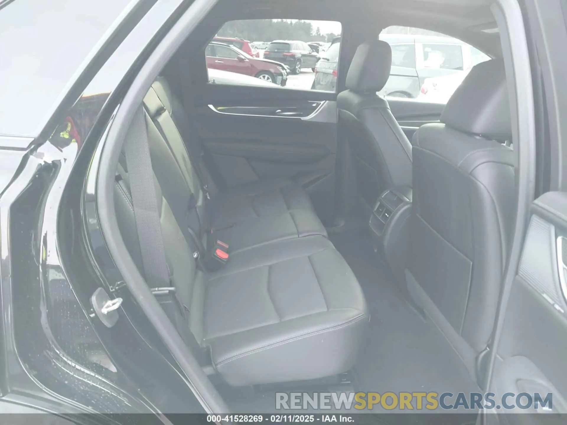8 fotografías del automóvil dañado 1GYKNGRS5PZ168479 CADILLAC XT5 2023