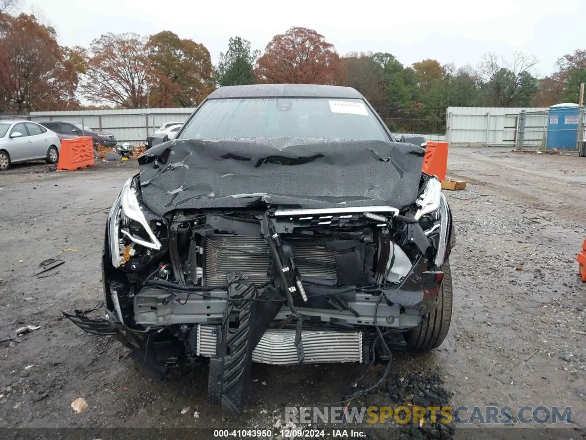 12 fotografías del automóvil dañado 1GEKNAR49RZ704123 CADILLAC XT5 2024