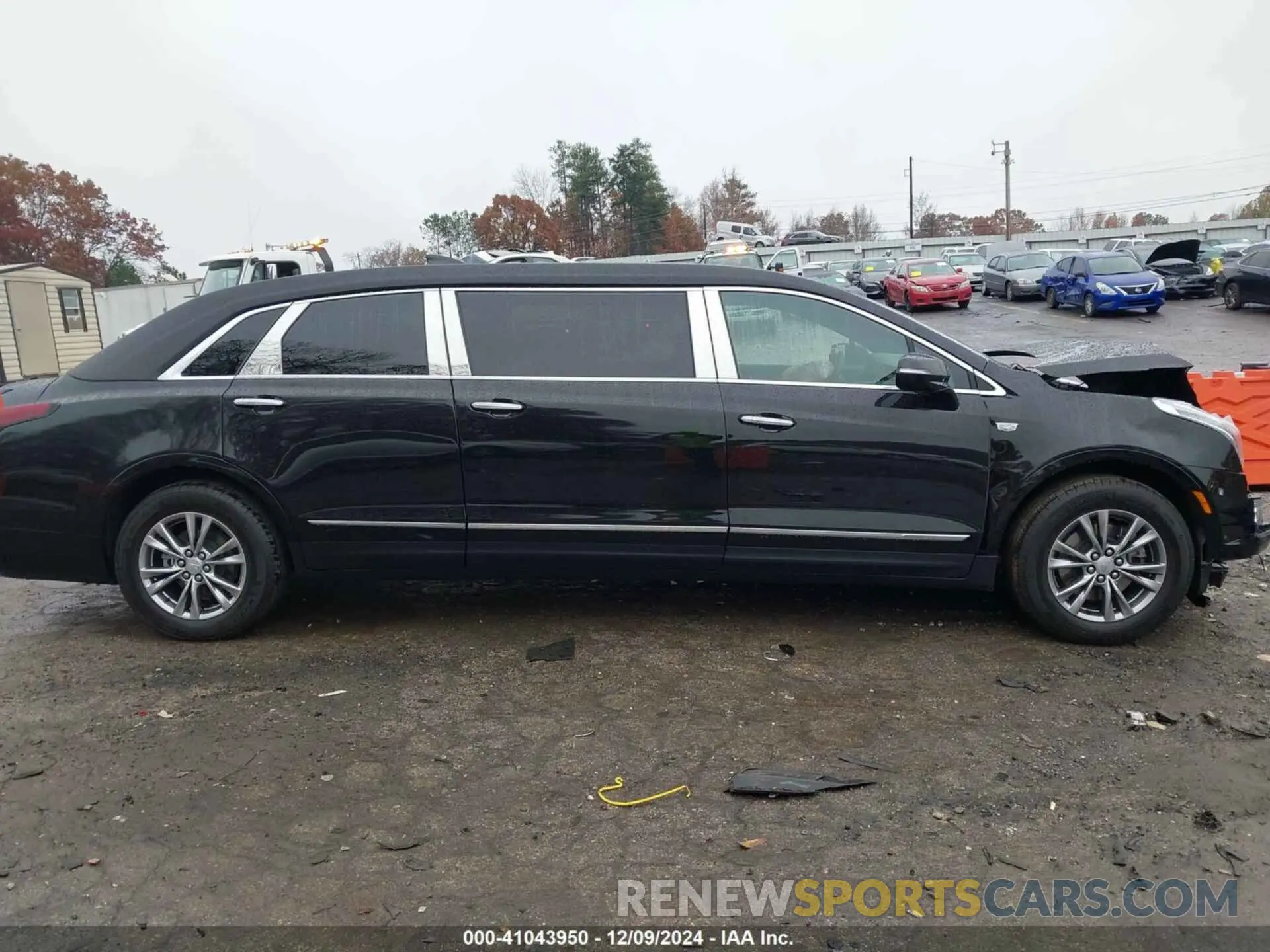13 fotografías del automóvil dañado 1GEKNAR49RZ704123 CADILLAC XT5 2024