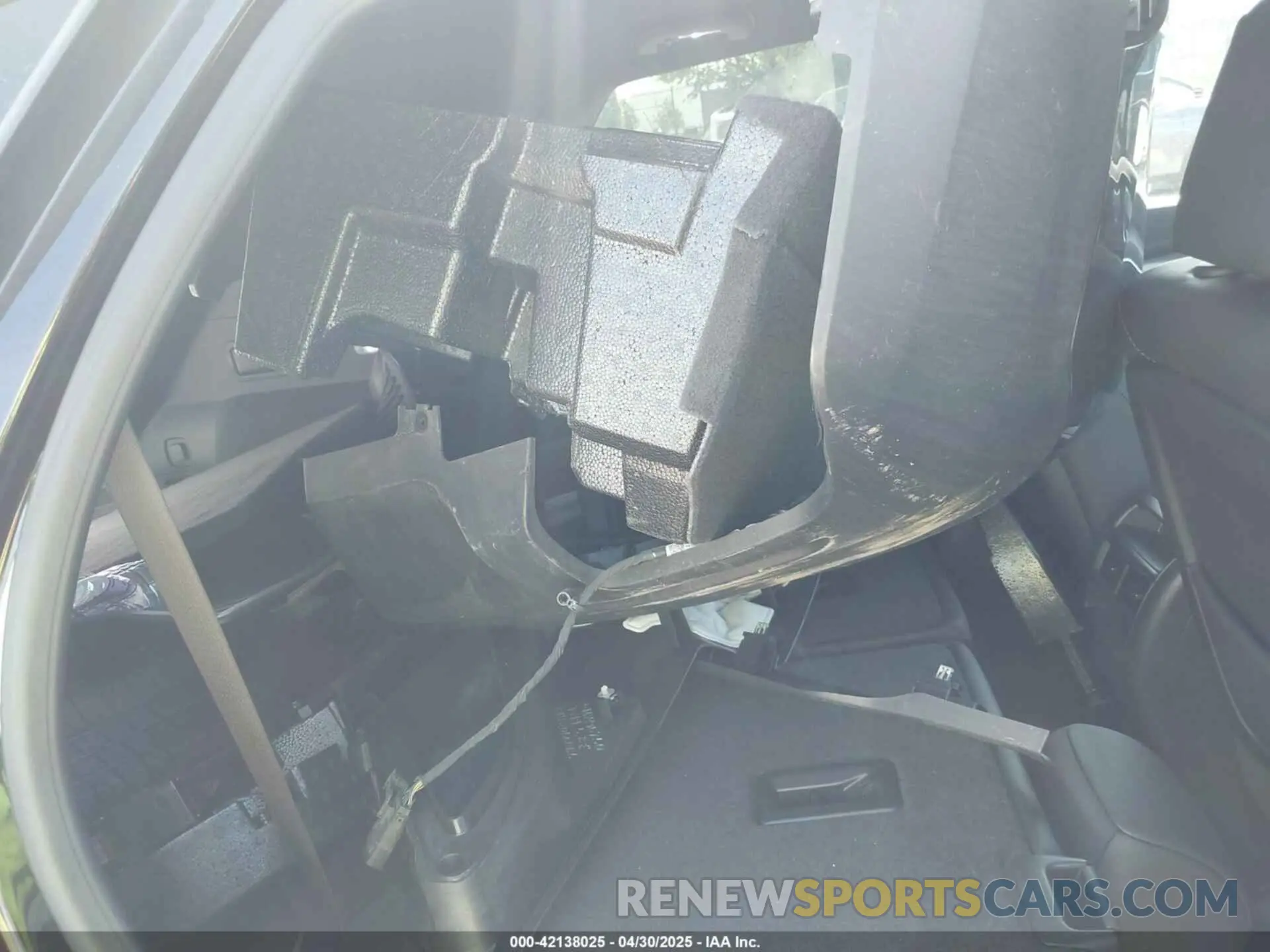 12 fotografías del automóvil dañado 1GYKNAR43RZ725293 CADILLAC XT5 2024