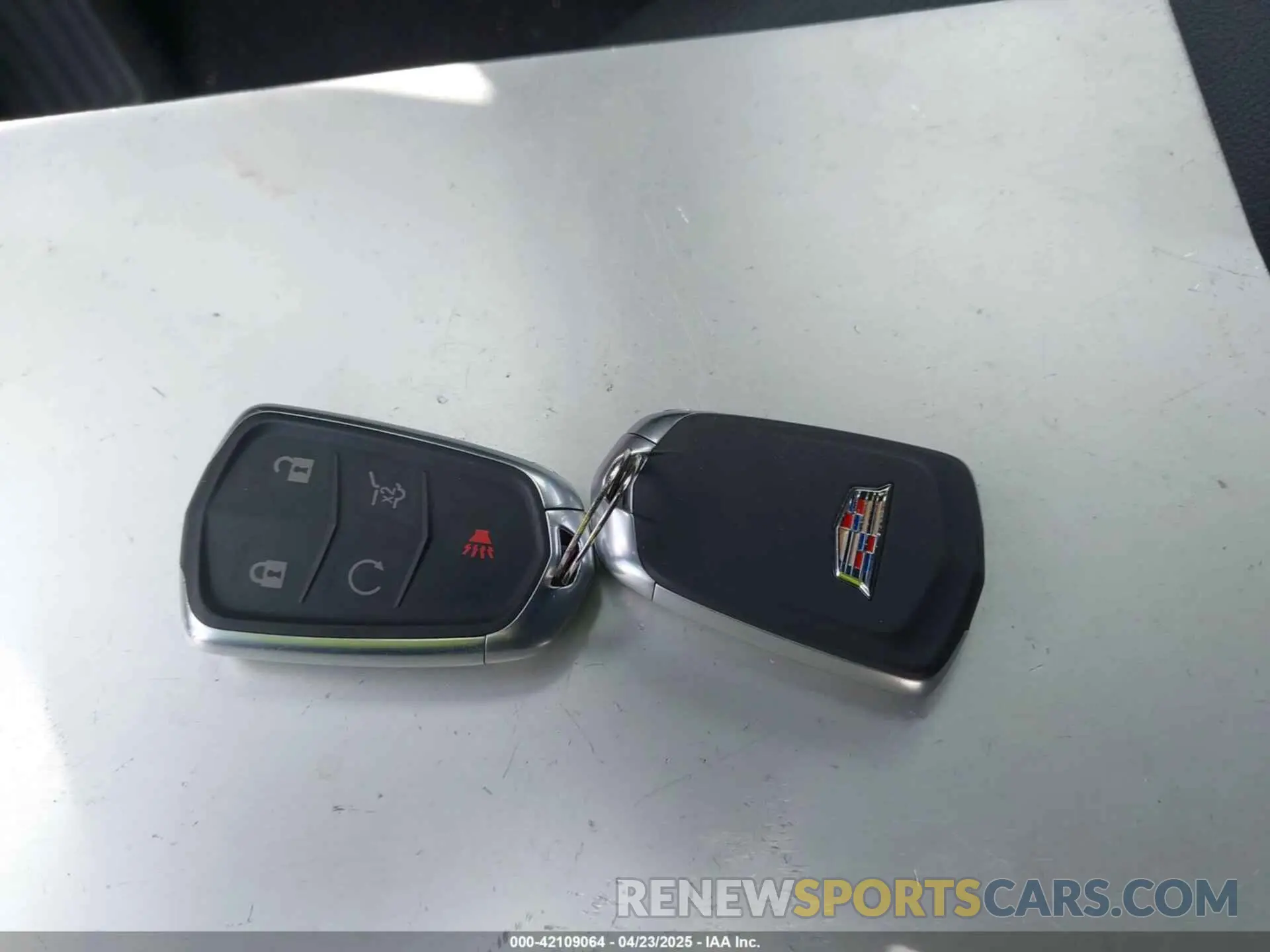 11 fotografías del automóvil dañado 1GYKNBR41RZ755169 CADILLAC XT5 2024