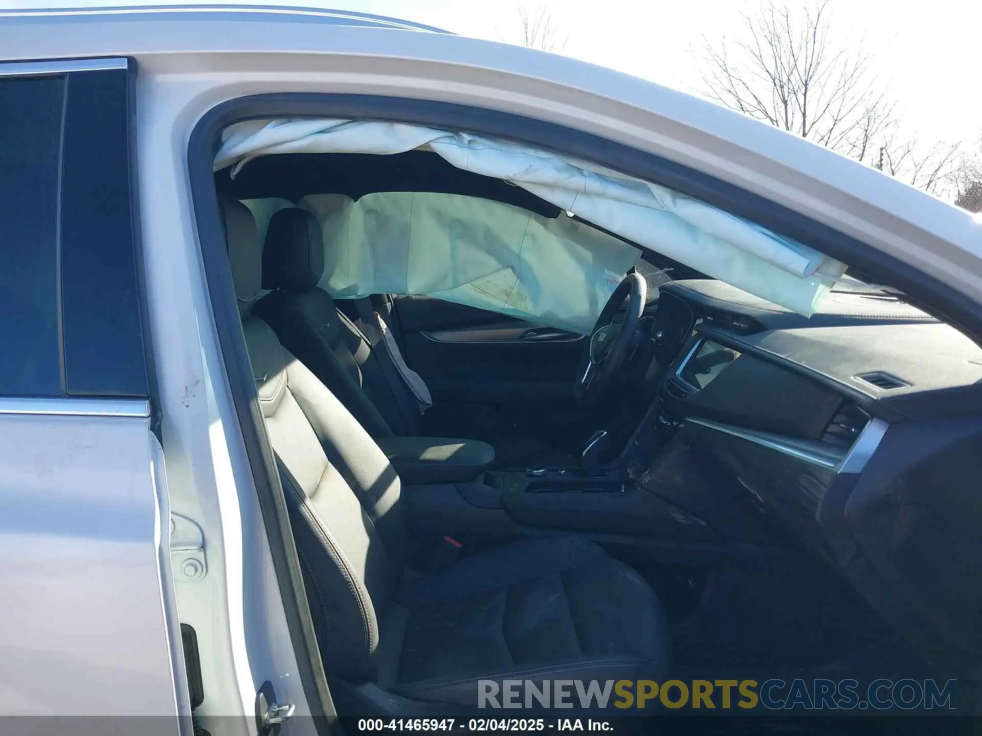 5 fotografías del automóvil dañado 1GYKNBR4XRZ713261 CADILLAC XT5 2024