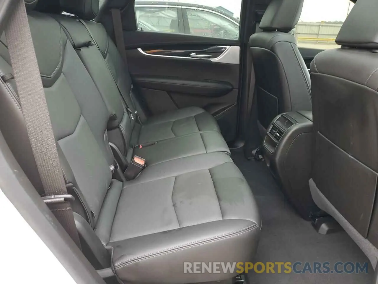 11 fotografías del automóvil dañado 1GYKNCR45RZ708894 CADILLAC XT5 2024